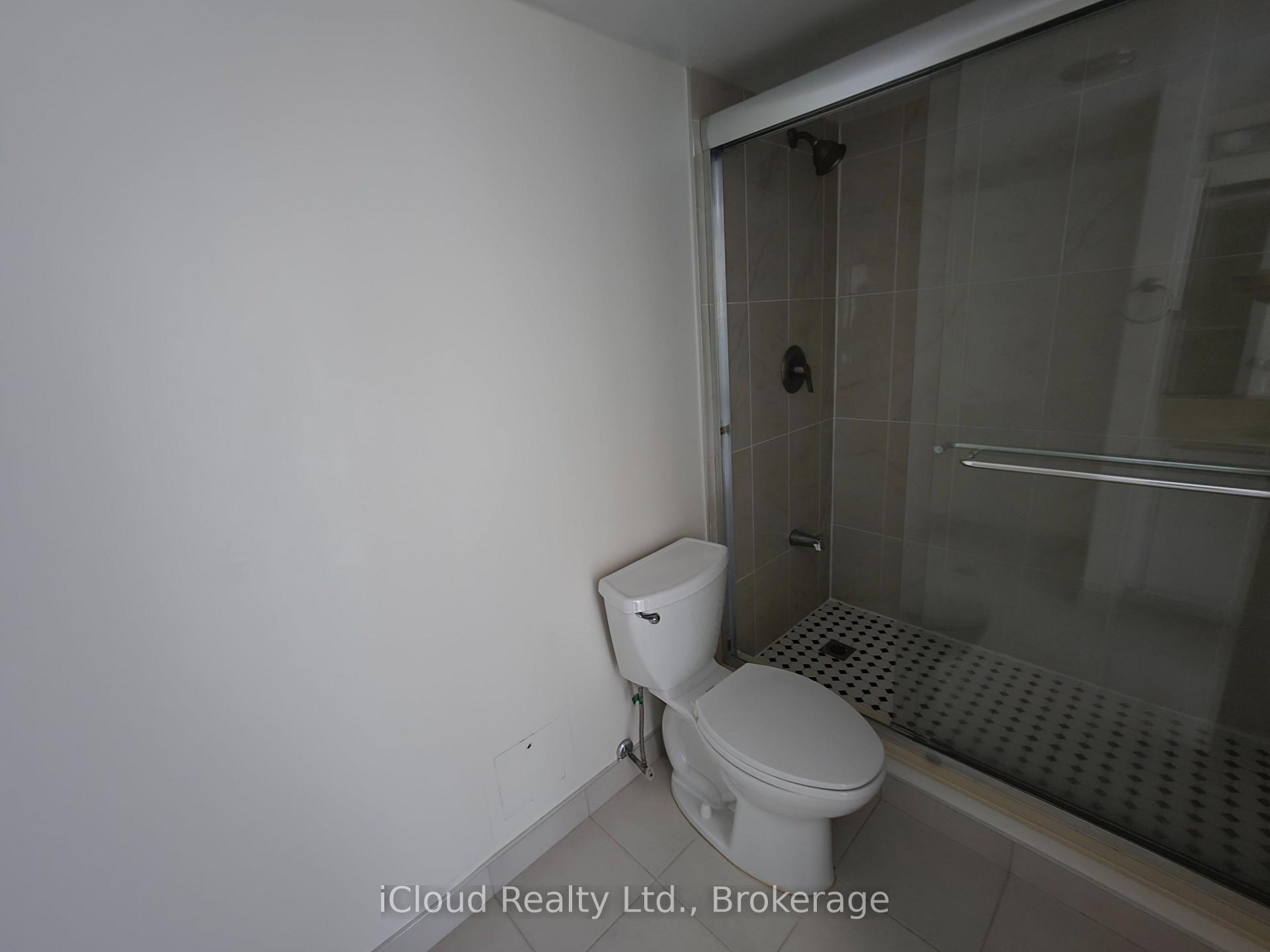 Photo 12 of Unit 1407, 700 Constellation Drive, Mississauga, Hurontario — HOMEH
