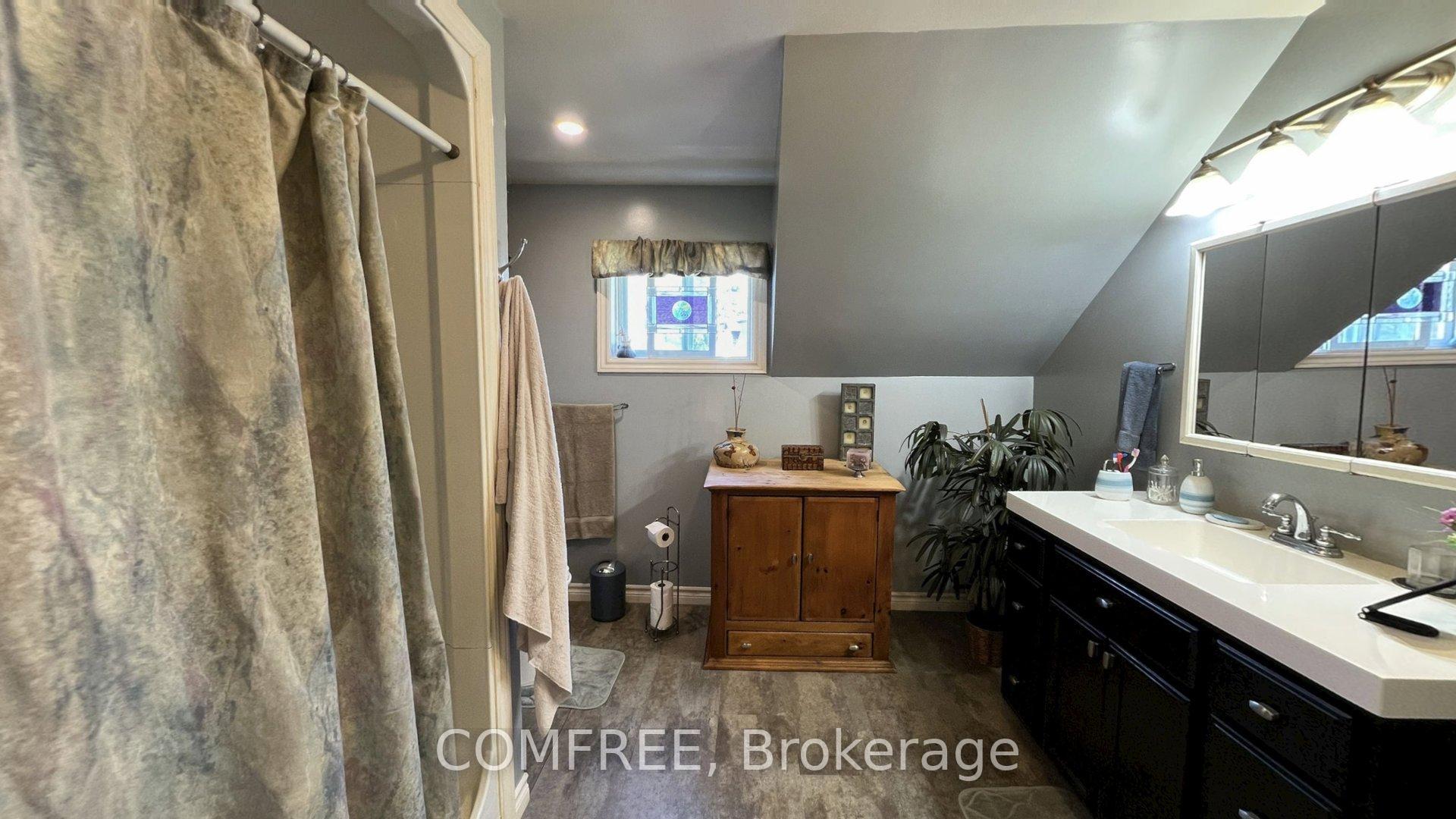 Photo 18 of 610 East Street W, Edwardsburgh/Cardinal, Town of Cardinal — HOMEH