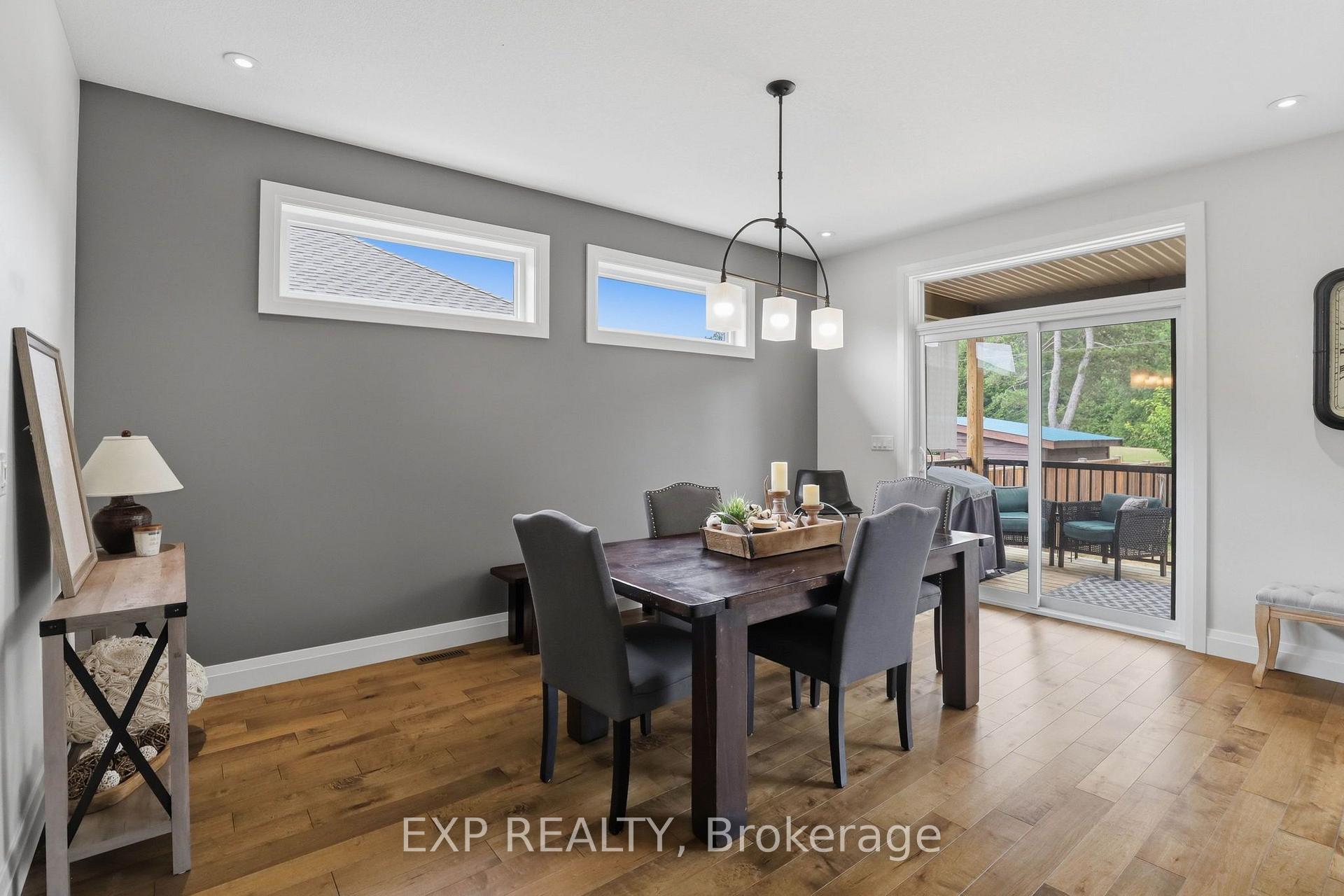 Photo 12 of 541 Bennett Crescent, Strathroy-Caradoc, Mount Brydges — HOMEH