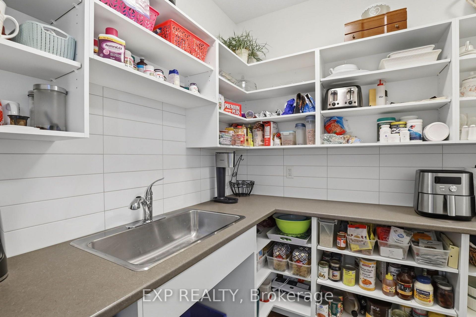 Photo 15 of 541 Bennett Crescent, Strathroy-Caradoc, Mount Brydges — HOMEH