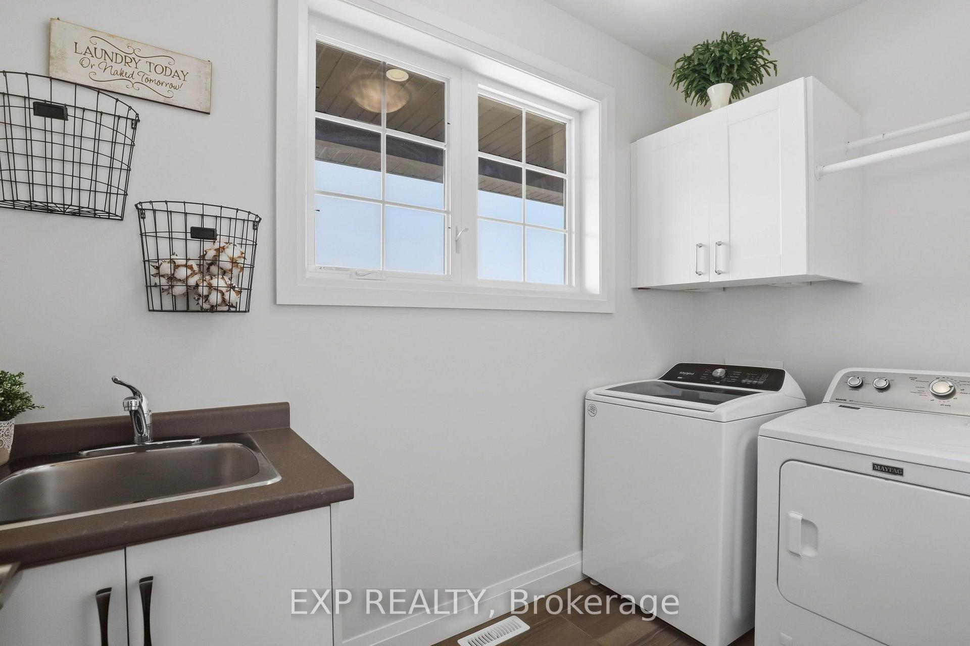 Photo 23 of 541 Bennett Crescent, Strathroy-Caradoc, Mount Brydges — HOMEH