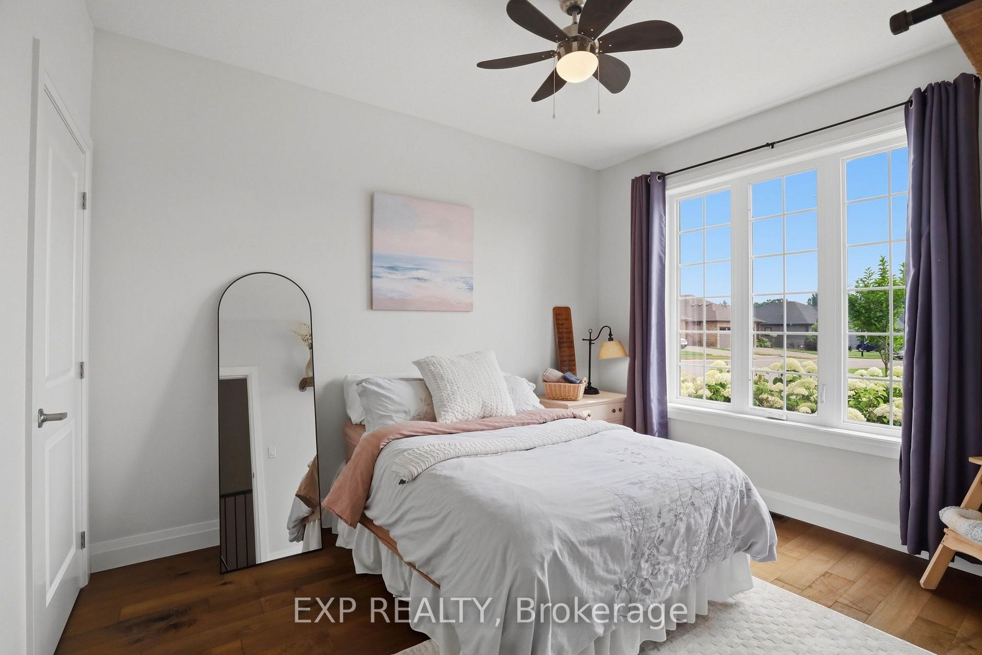 Photo 24 of 541 Bennett Crescent, Strathroy-Caradoc, Mount Brydges — HOMEH
