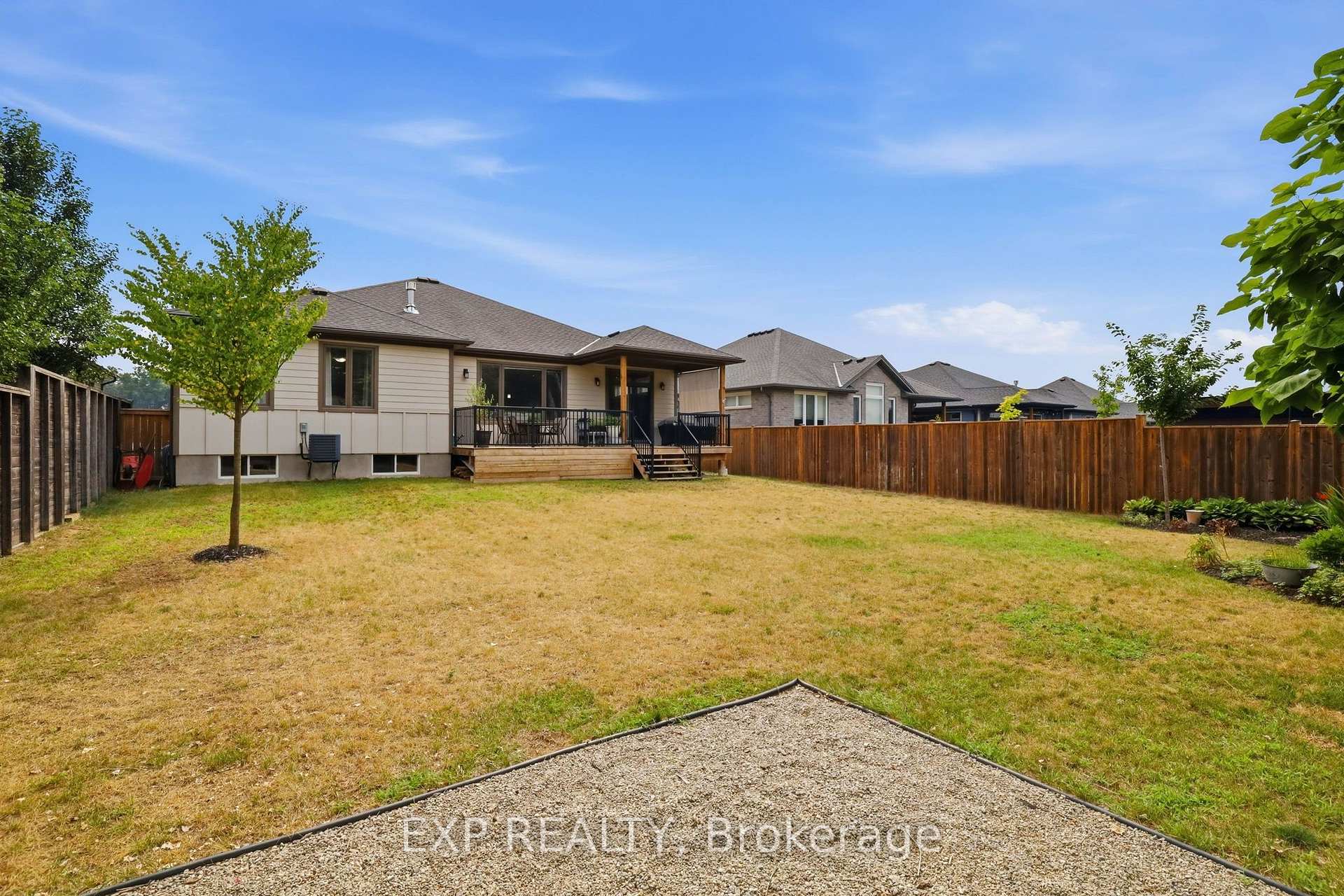 Photo 43 of 541 Bennett Crescent, Strathroy-Caradoc, Mount Brydges — HOMEH