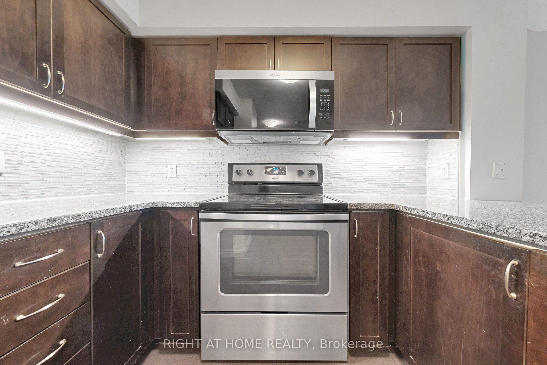 Photo 10 of Unit 712, 19 Grand Trunk Crescent, Toronto, Waterfront Communities — HOMEH