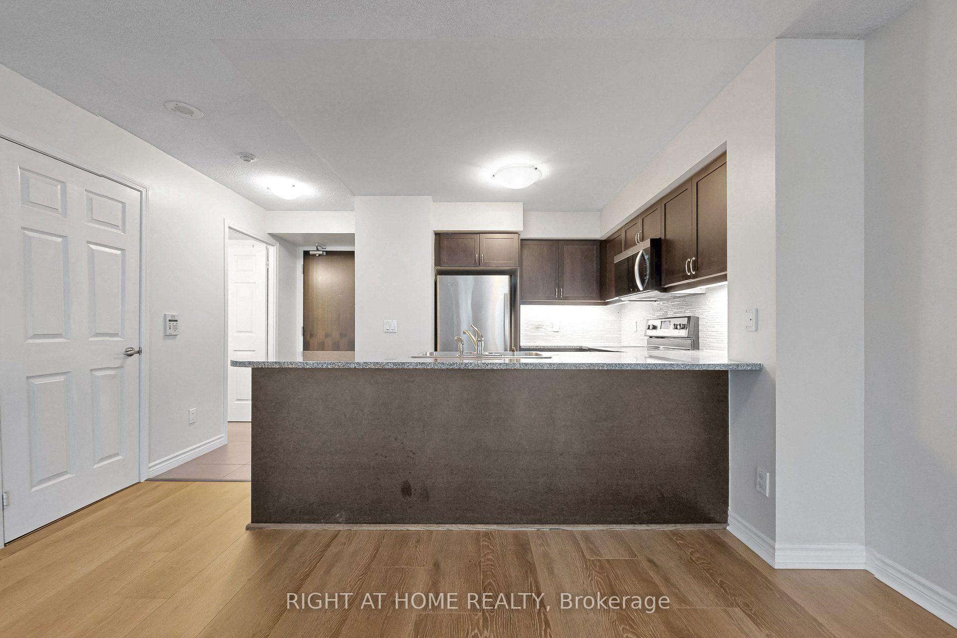 Photo 14 of Unit 712, 19 Grand Trunk Crescent, Toronto, Waterfront Communities — HOMEH
