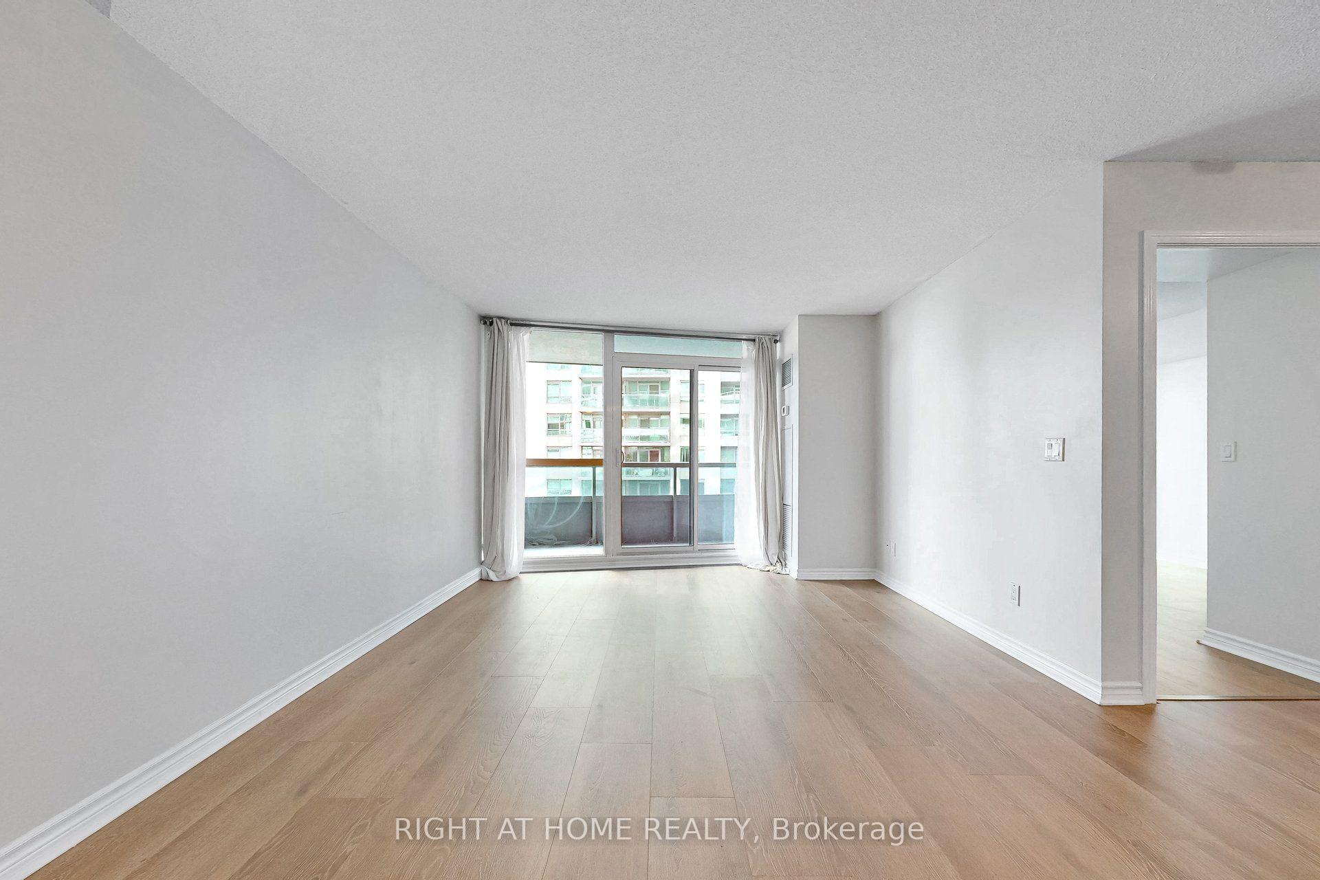 Photo 18 of Unit 712, 19 Grand Trunk Crescent, Toronto, Waterfront Communities — HOMEH