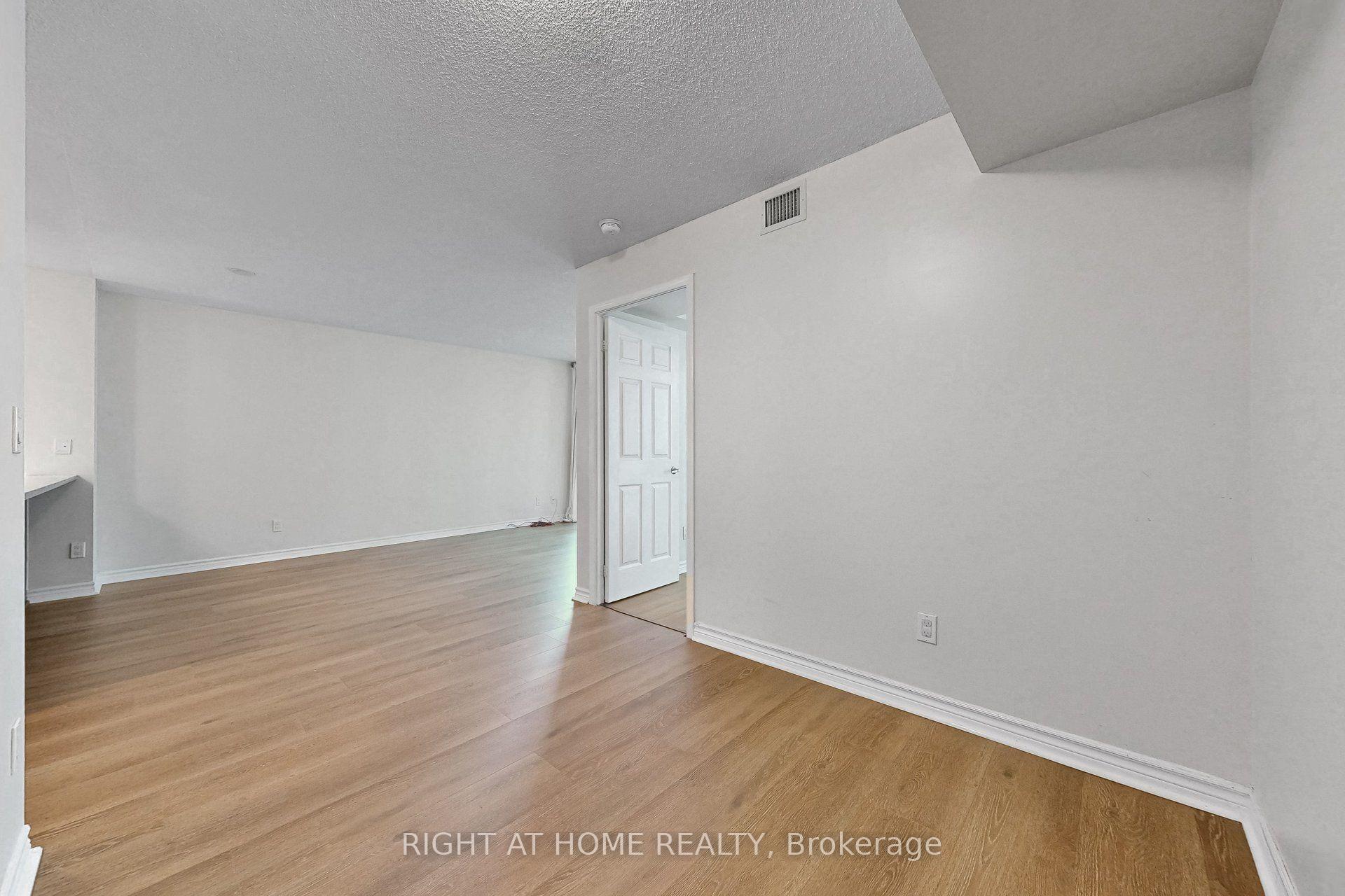 Photo 23 of Unit 712, 19 Grand Trunk Crescent, Toronto, Waterfront Communities — HOMEH