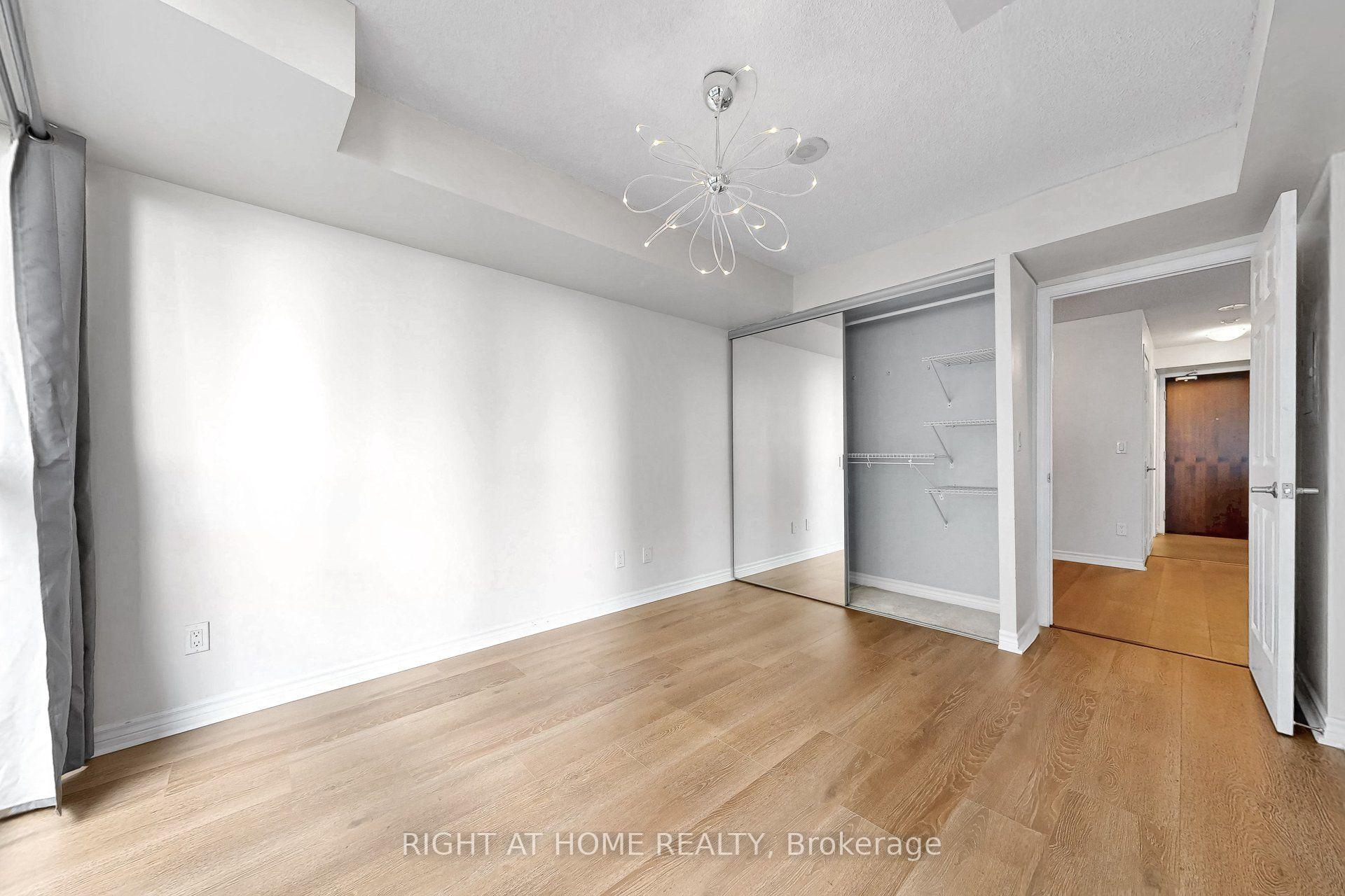 Photo 26 of Unit 712, 19 Grand Trunk Crescent, Toronto, Waterfront Communities — HOMEH
