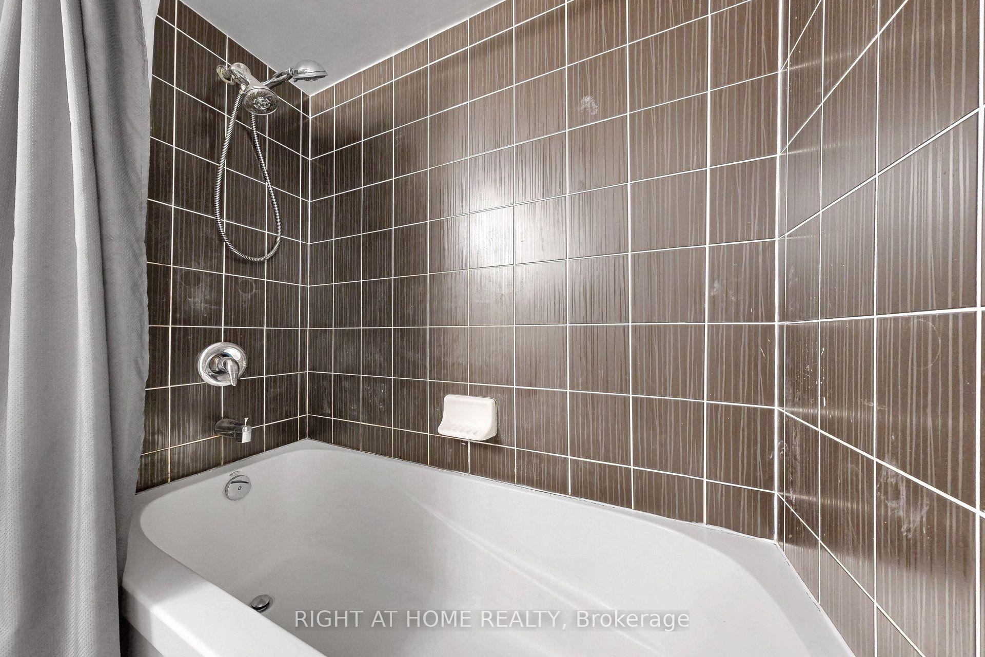Photo 29 of Unit 712, 19 Grand Trunk Crescent, Toronto, Waterfront Communities — HOMEH