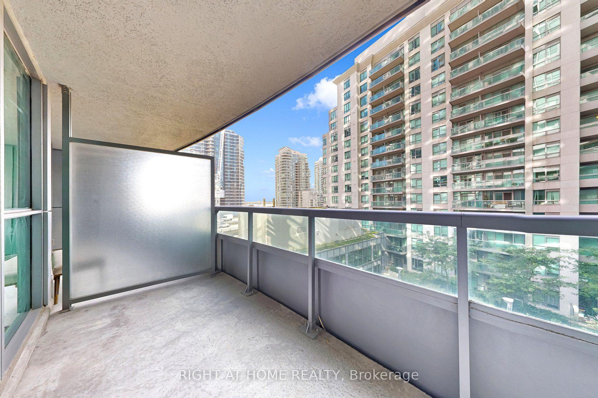 Photo 32 of Unit 712, 19 Grand Trunk Crescent, Toronto, Waterfront Communities — HOMEH