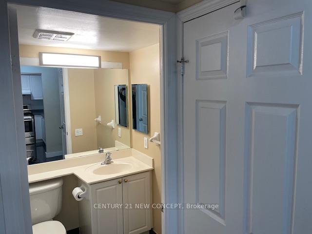 Photo 6 of Unit 809, 33 Empress Avenue, North York, Willowdale East — HOMEH