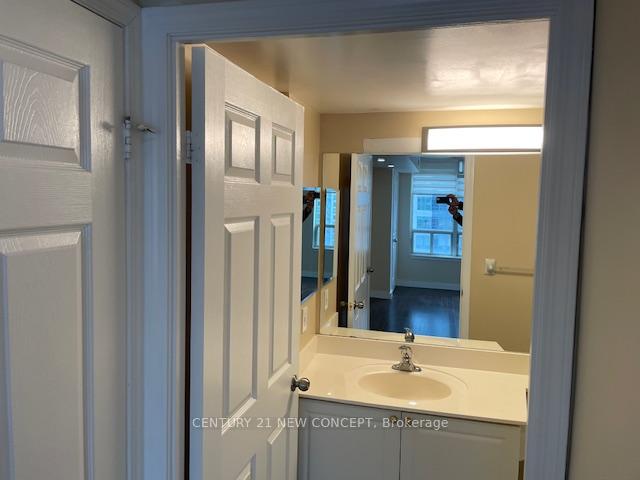 Photo 7 of Unit 809, 33 Empress Avenue, North York, Willowdale East — HOMEH