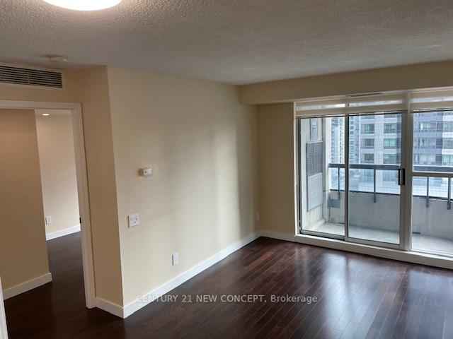 Photo 12 of Unit 809, 33 Empress Avenue, North York, Willowdale East — HOMEH