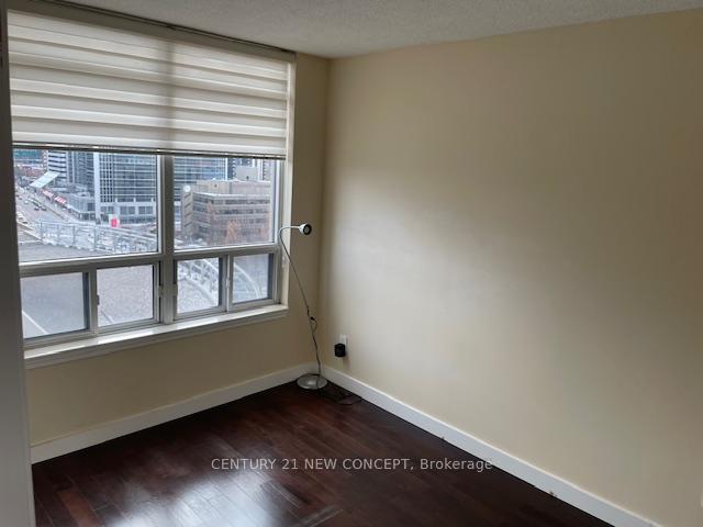 Photo 14 of Unit 809, 33 Empress Avenue, North York, Willowdale East — HOMEH