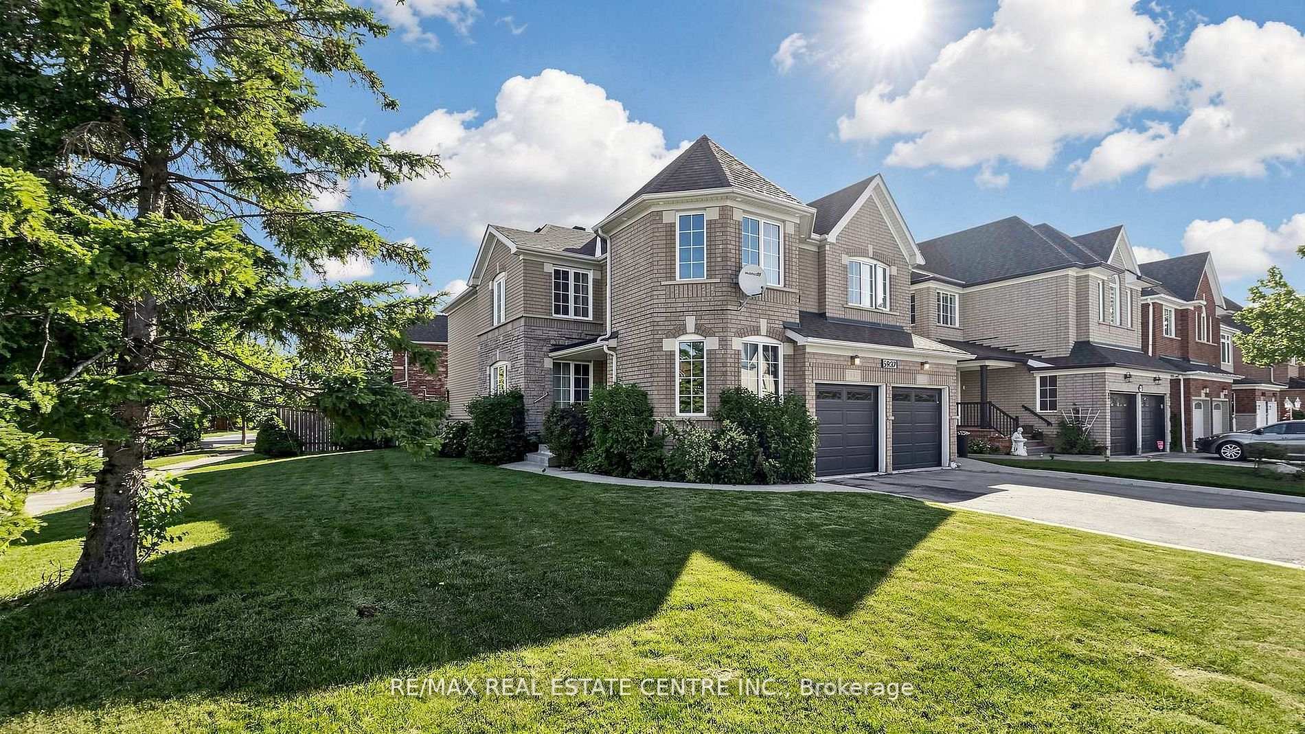 Photo 2 of 5937 Summerside Drive, Mississauga, Churchill Meadows — HOMEH