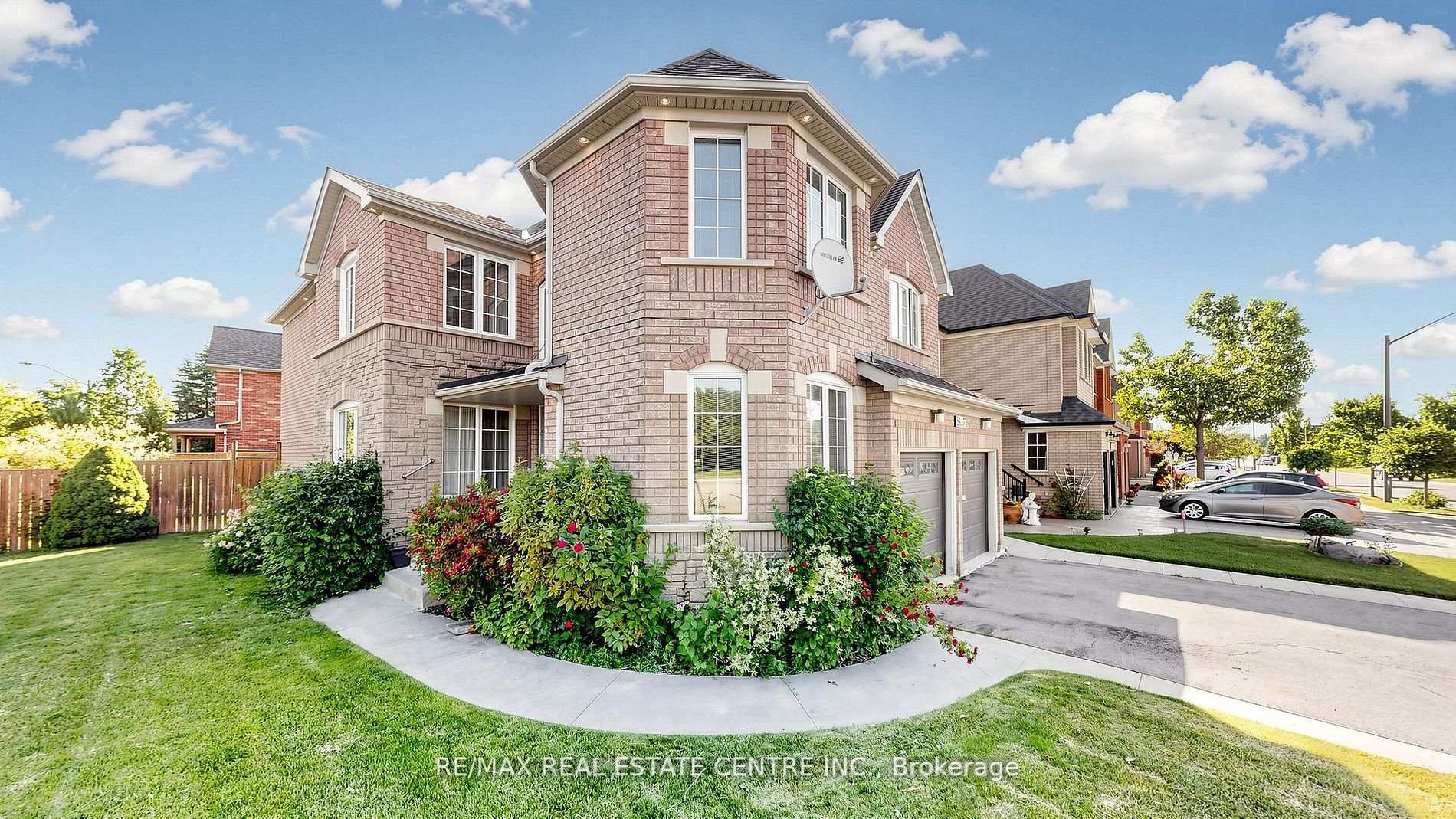 Photo 3 of 5937 Summerside Drive, Mississauga, Churchill Meadows — HOMEH