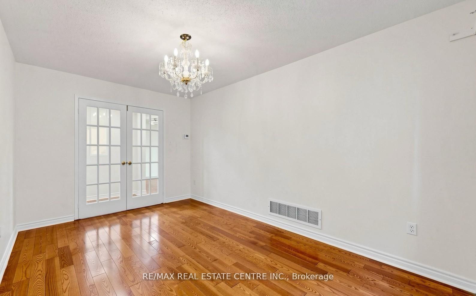 Photo 34 of 5937 Summerside Drive, Mississauga, Churchill Meadows — HOMEH