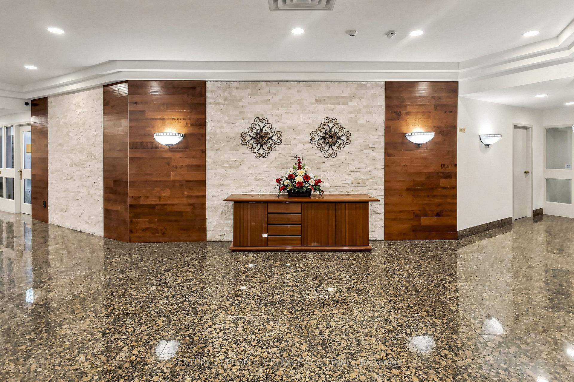 Photo 9 of Unit 413, 7805 Bayview Avenue, Markham, Aileen-Willowbrook — HOMEH