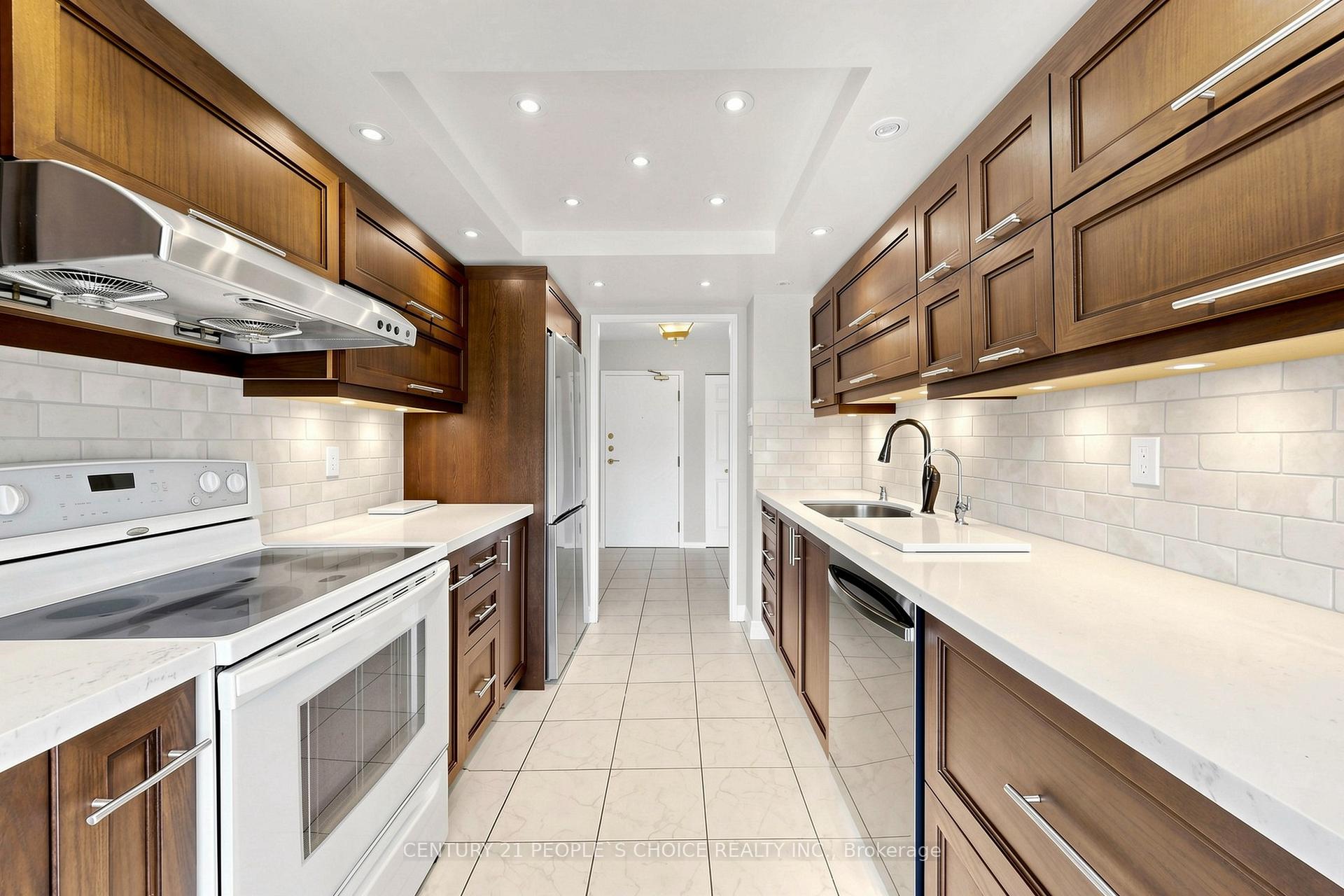 Photo 17 of Unit 413, 7805 Bayview Avenue, Markham, Aileen-Willowbrook — HOMEH