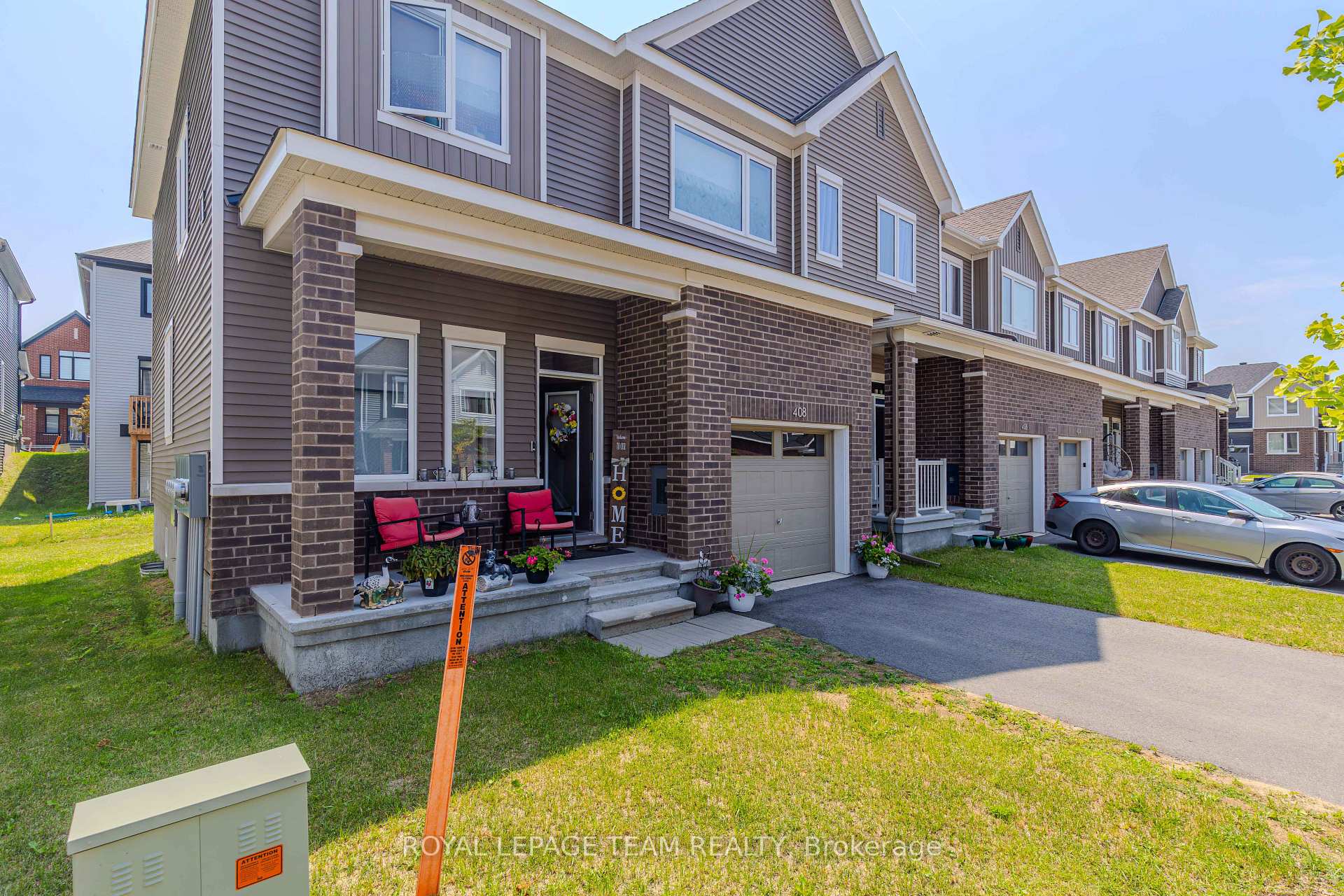 Photo 3 of 408 Epoch Street, Ottawa, Barrhaven - Half Moon Bay — HOMEH