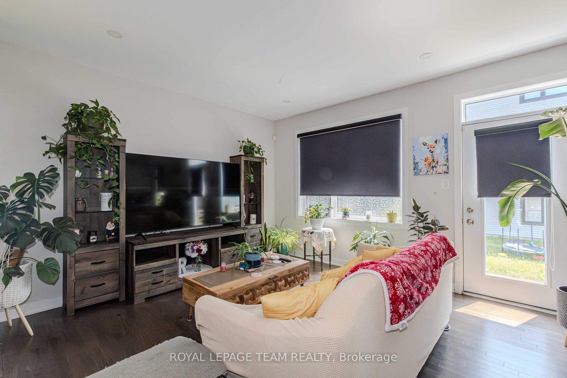 Photo 8 of 408 Epoch Street, Ottawa, Barrhaven - Half Moon Bay — HOMEH