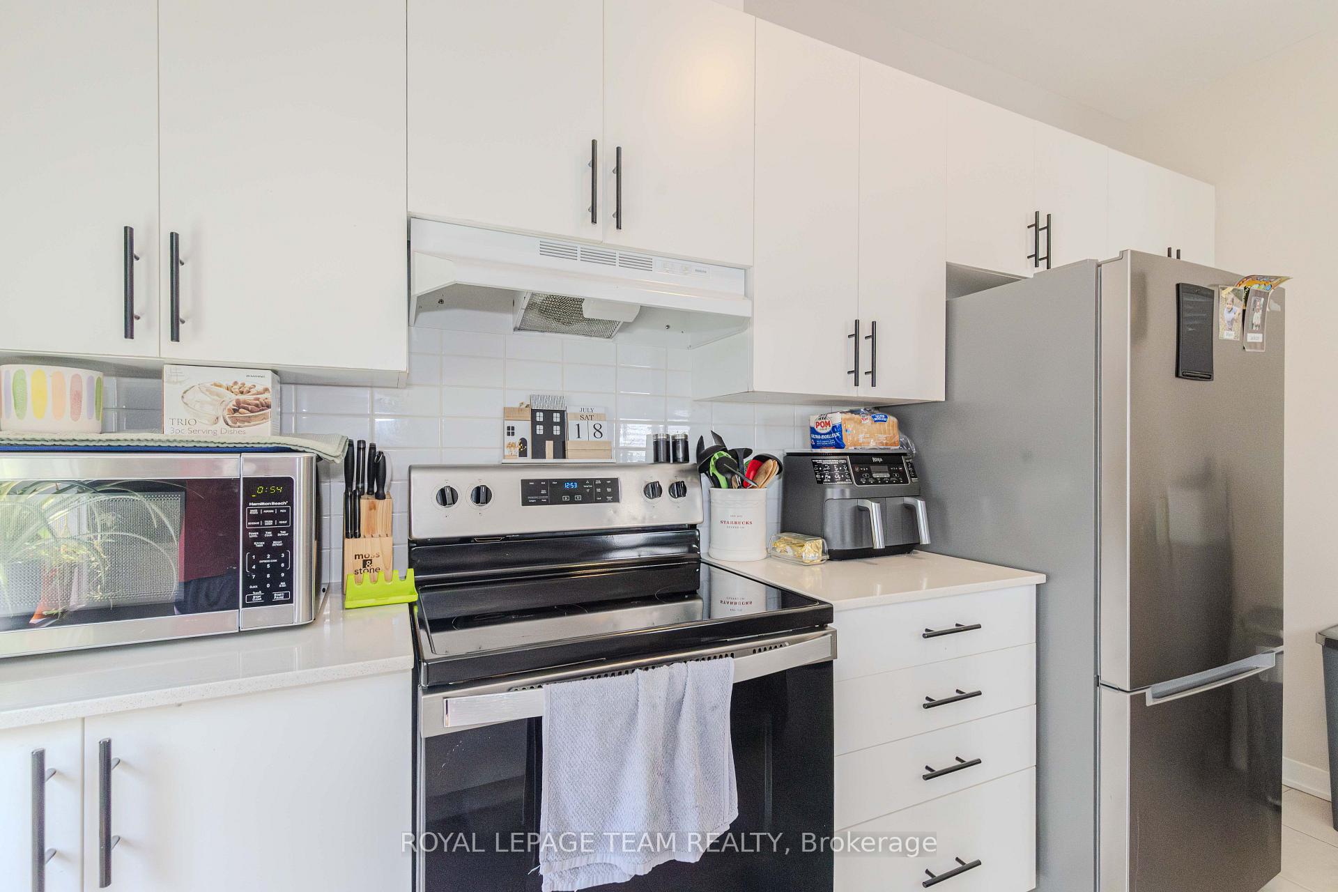 Photo 12 of 408 Epoch Street, Ottawa, Barrhaven - Half Moon Bay — HOMEH