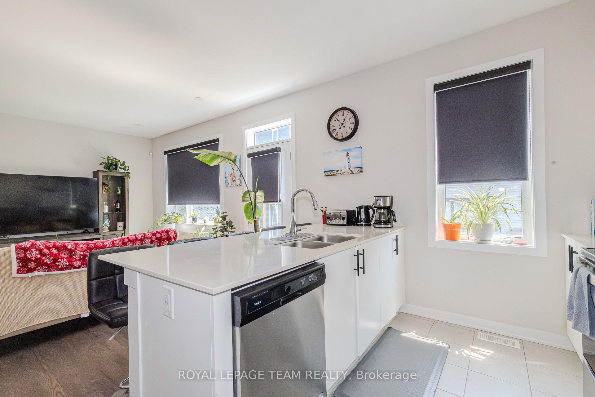 Photo 14 of 408 Epoch Street, Ottawa, Barrhaven - Half Moon Bay — HOMEH