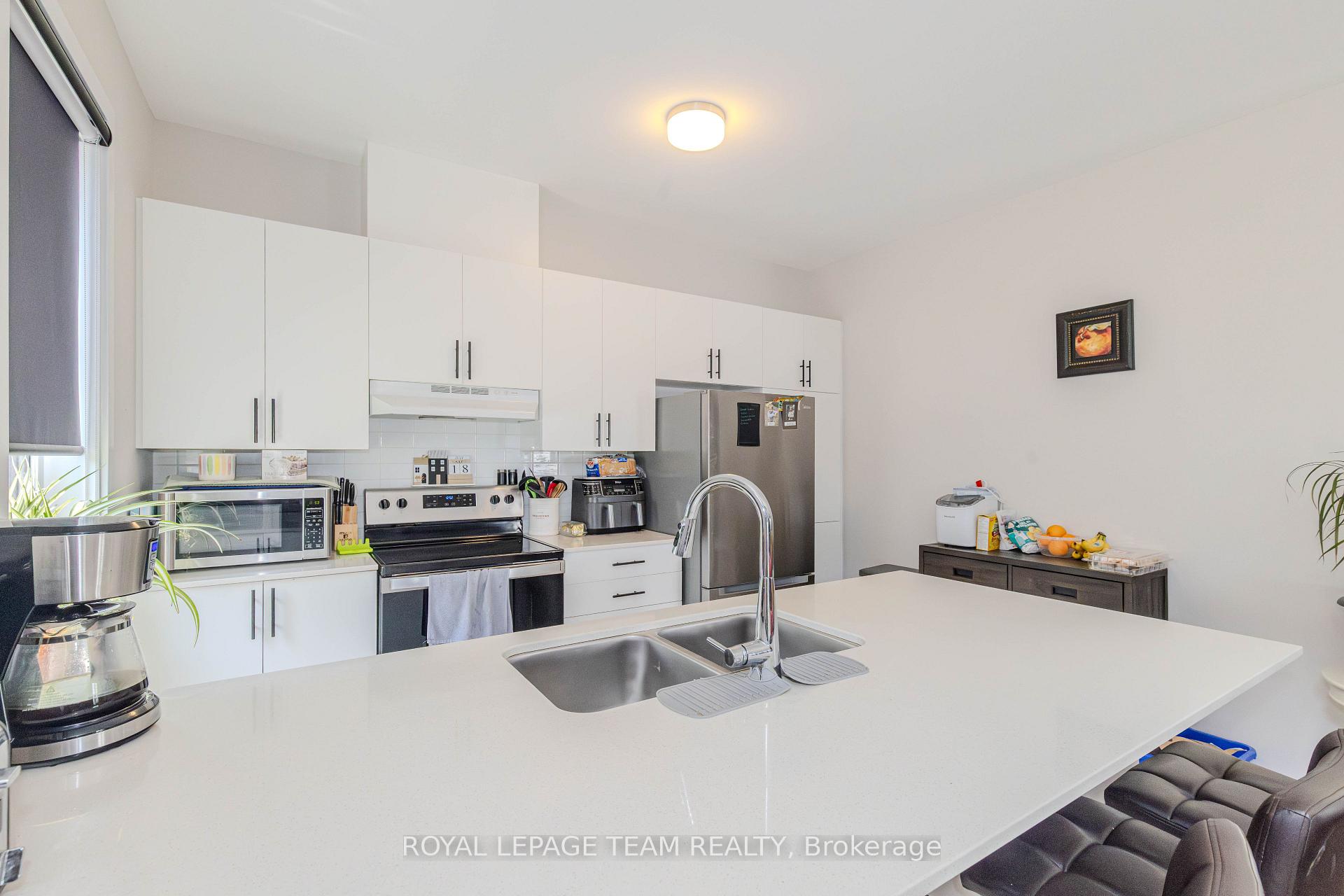 Photo 16 of 408 Epoch Street, Ottawa, Barrhaven - Half Moon Bay — HOMEH