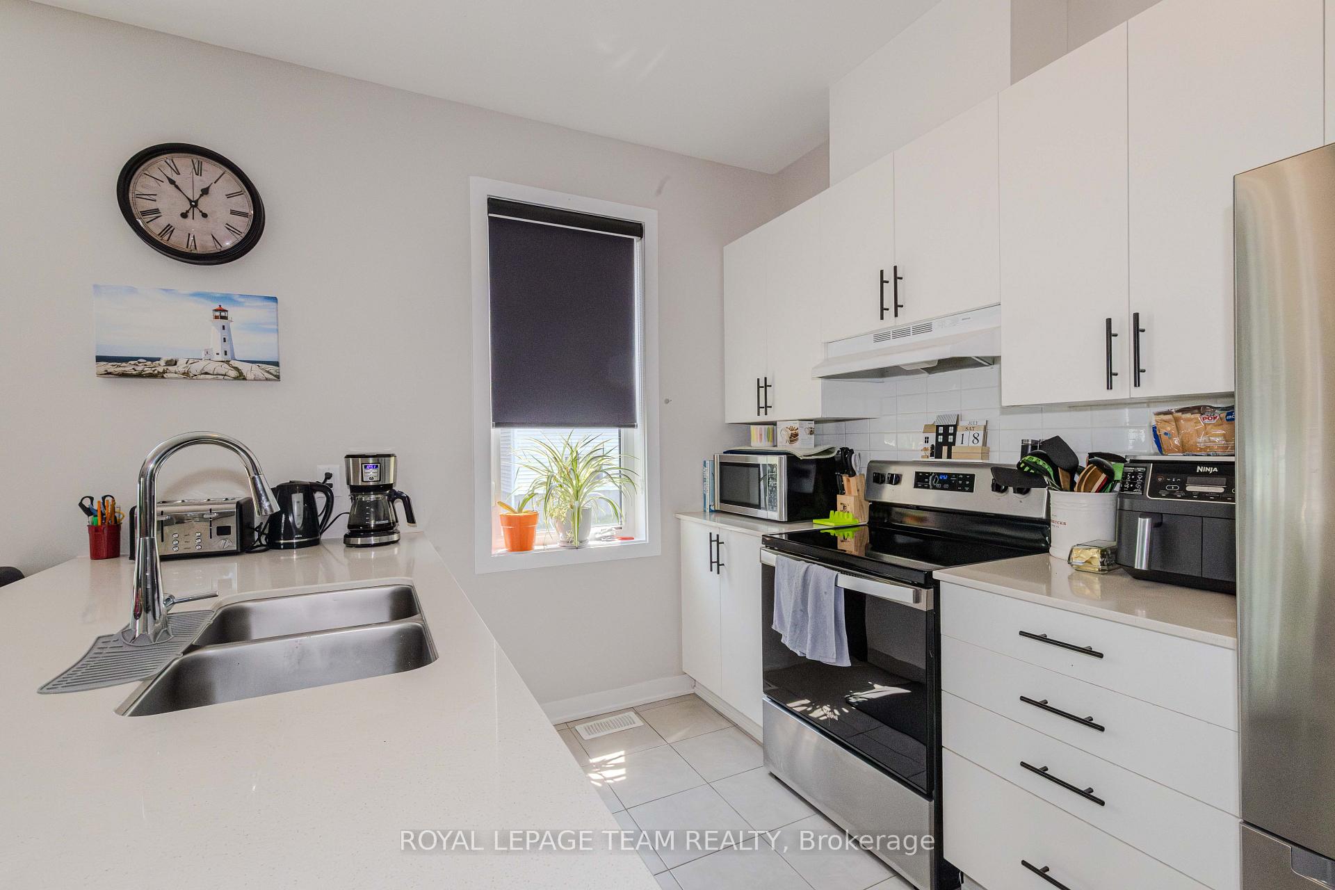 Photo 17 of 408 Epoch Street, Ottawa, Barrhaven - Half Moon Bay — HOMEH