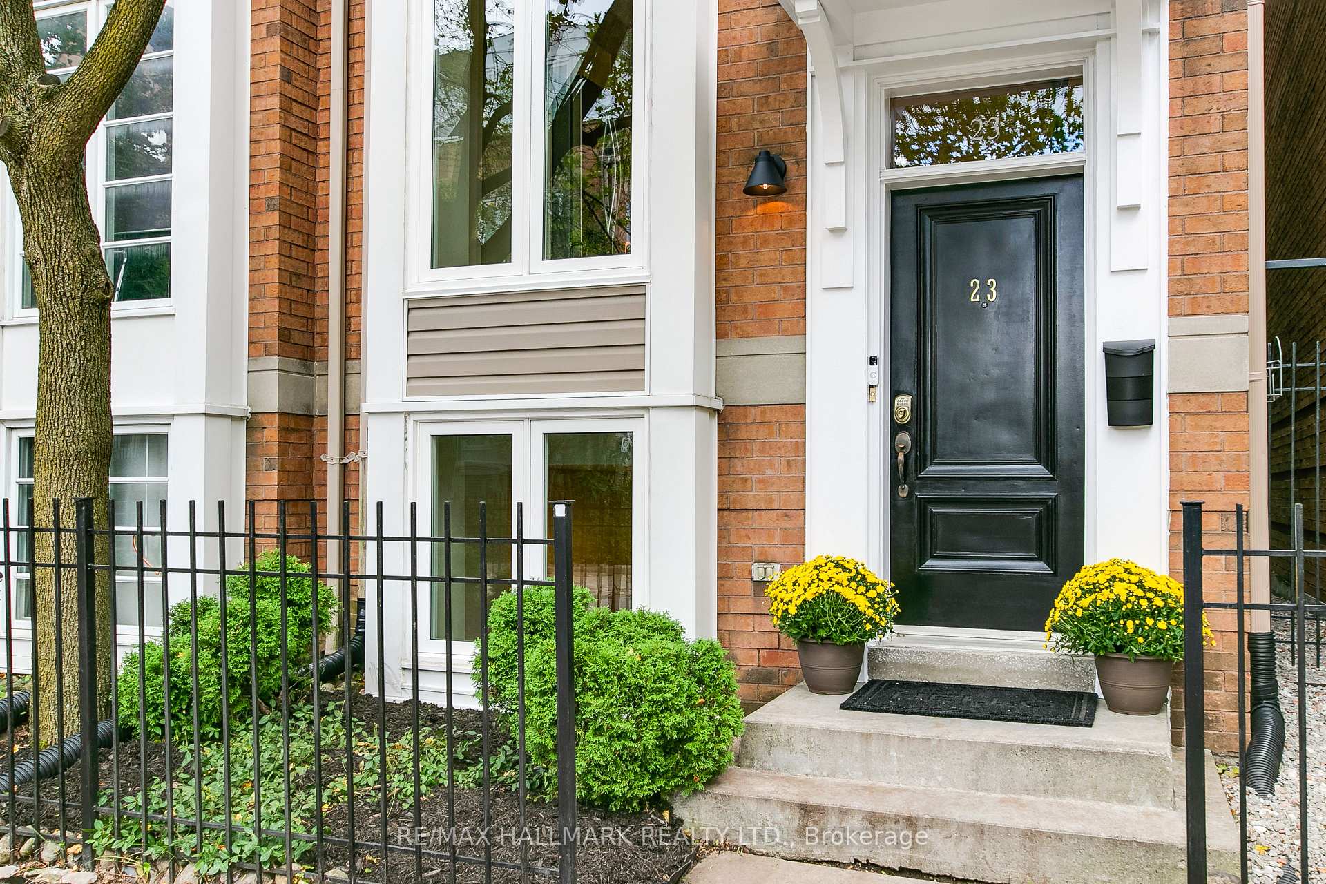 Photo 2 of 23 Macphail Avenue, Toronto, Broadview North — HOMEH
