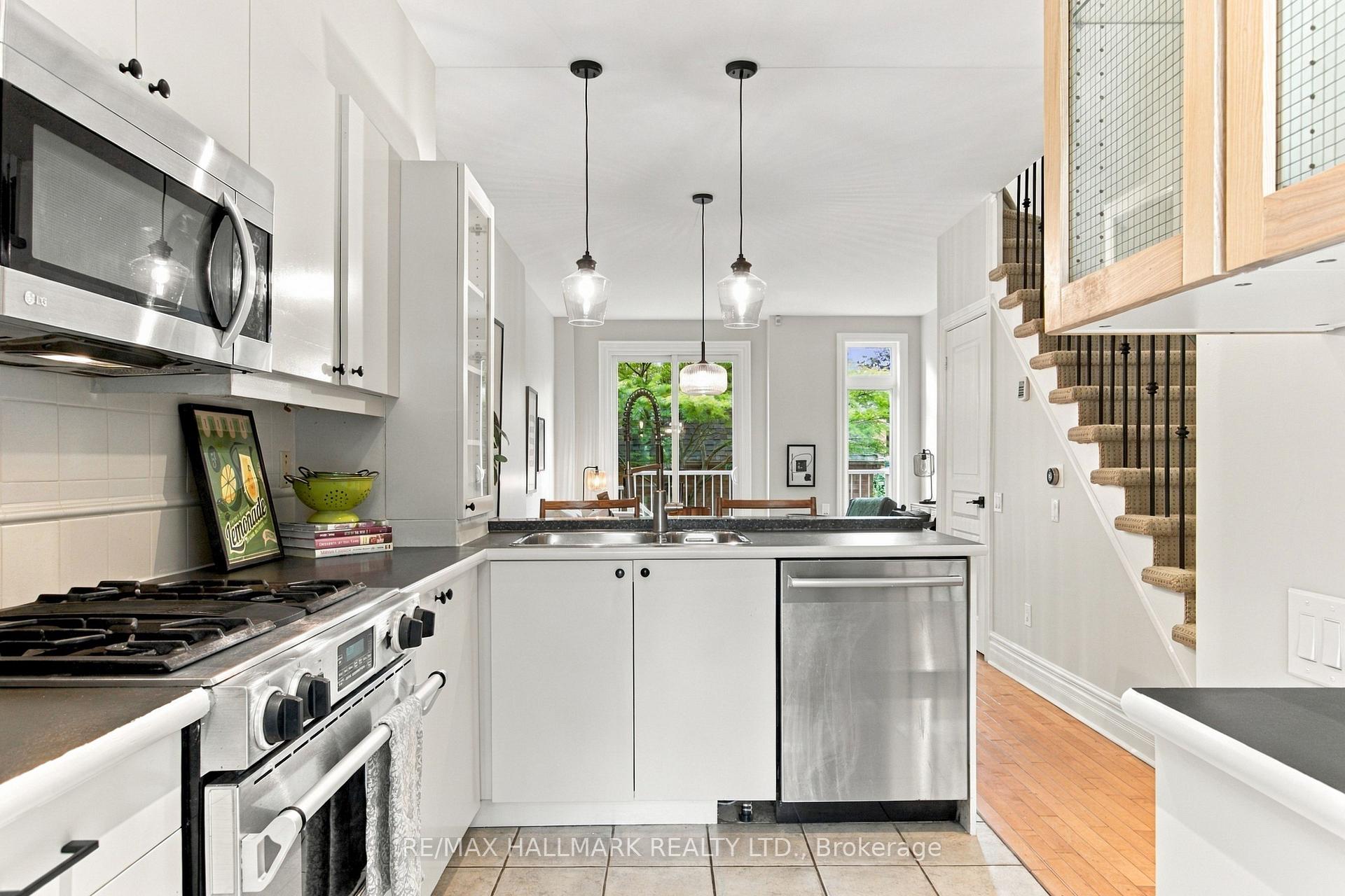 Photo 14 of 23 Macphail Avenue, Toronto, Broadview North — HOMEH