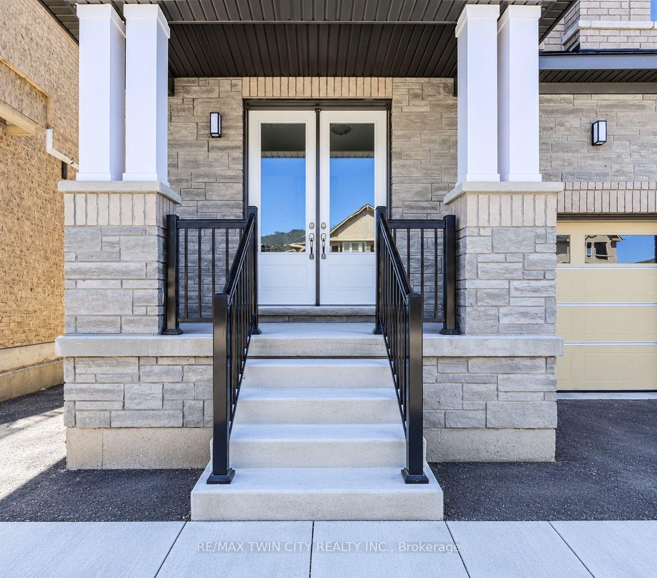Photo 3 of 70 Prince Philip Boulevard, North Dumfries, Ayr — HOMEH