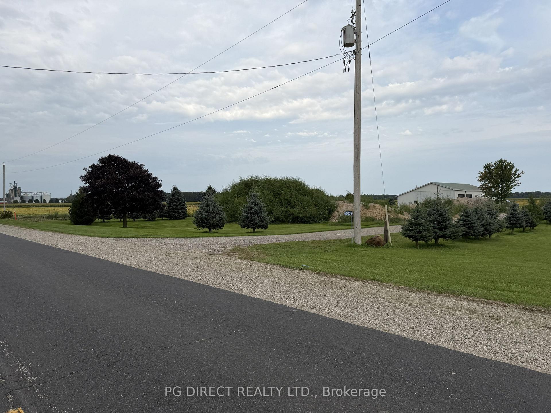 Photo 3 of 20439 McMillan Line, West Elgin, Rural West Elgin — HOMEH