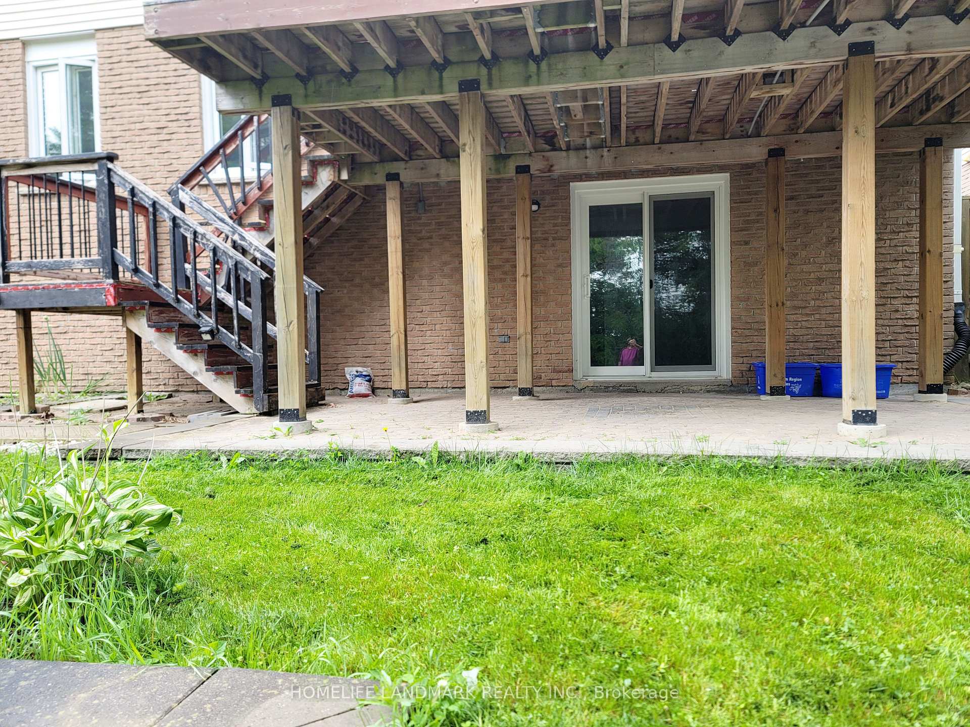 Photo 3 of Unit LOWER, 16 Mansfield Crescent, Whitby, Blue Grass Meadows — HOMEH