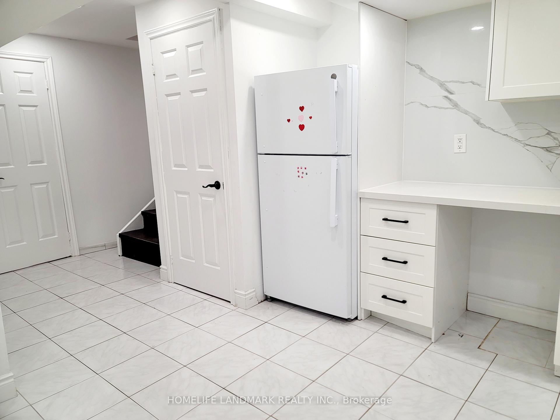 Photo 8 of Unit LOWER, 16 Mansfield Crescent, Whitby, Blue Grass Meadows — HOMEH