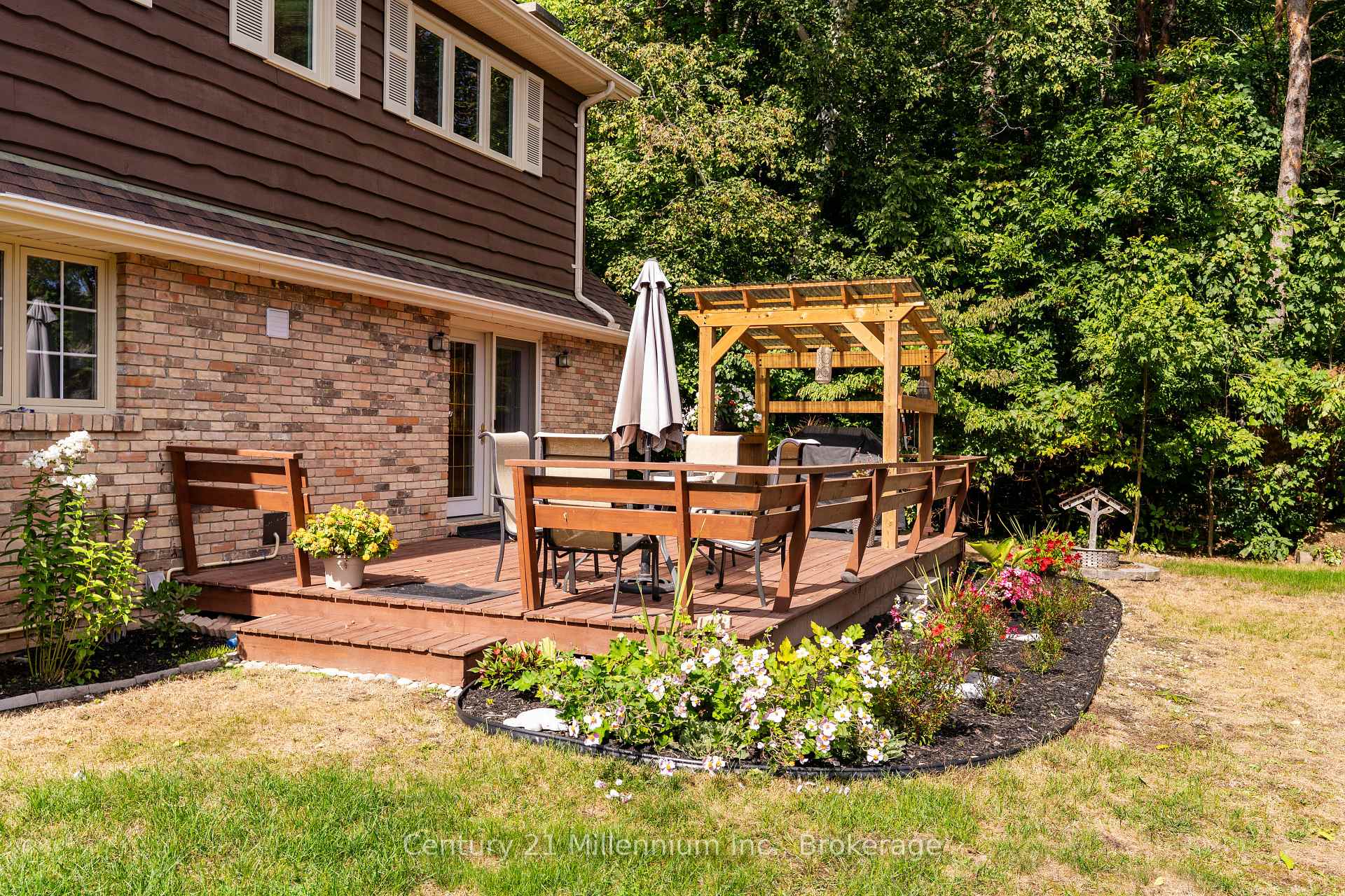 Photo 20 of 449 6th Avenue W, Owen Sound — HOMEH