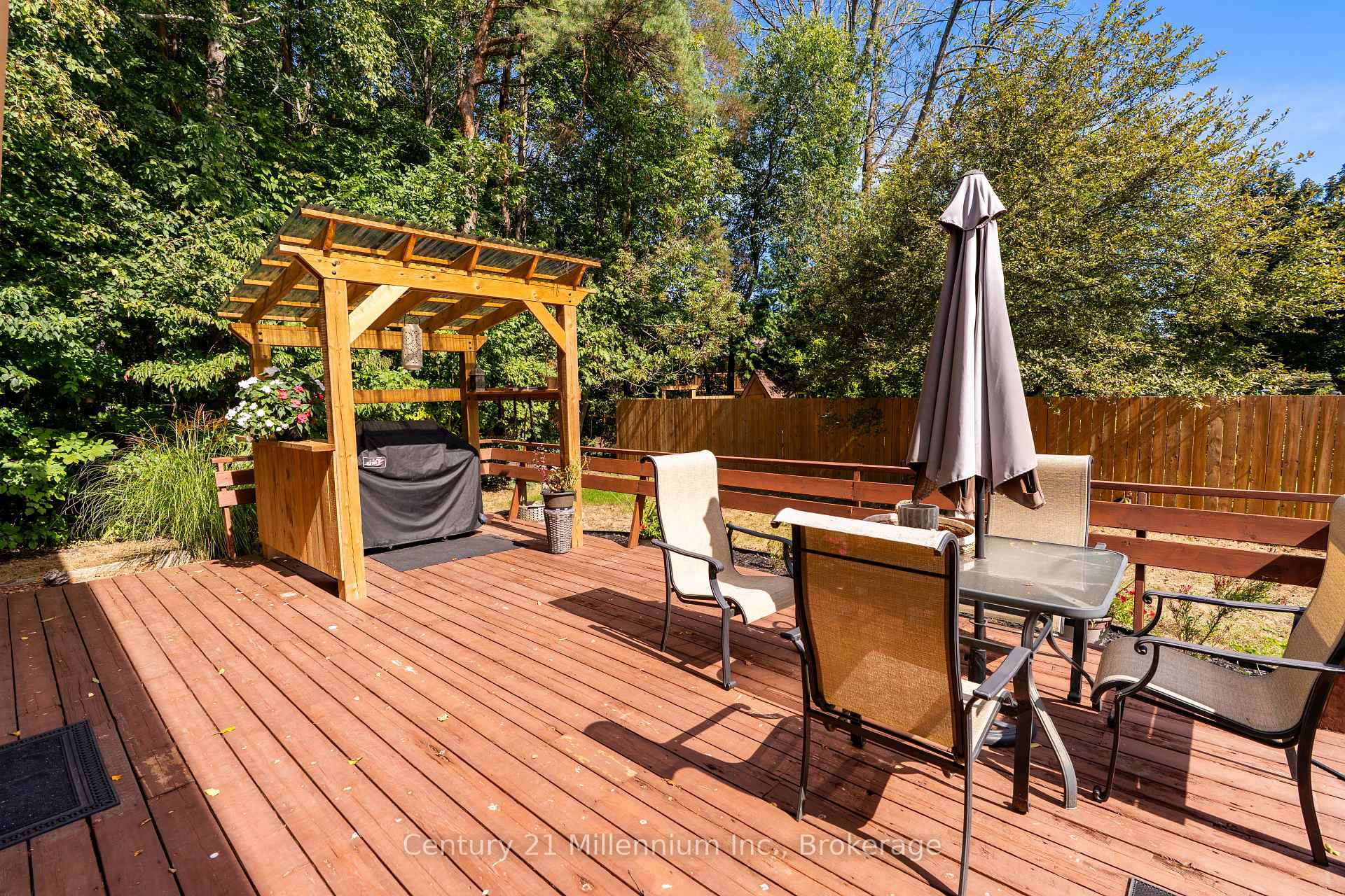 Photo 24 of 449 6th Avenue W, Owen Sound — HOMEH
