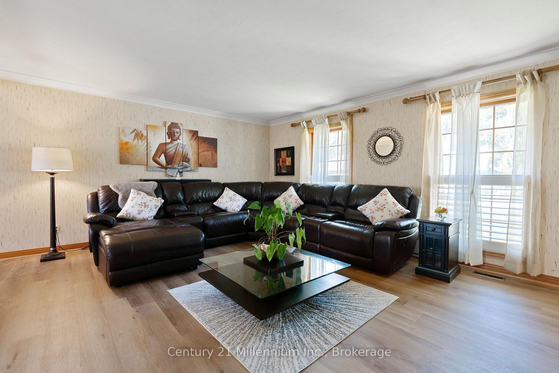 Photo 34 of 449 6th Avenue W, Owen Sound — HOMEH