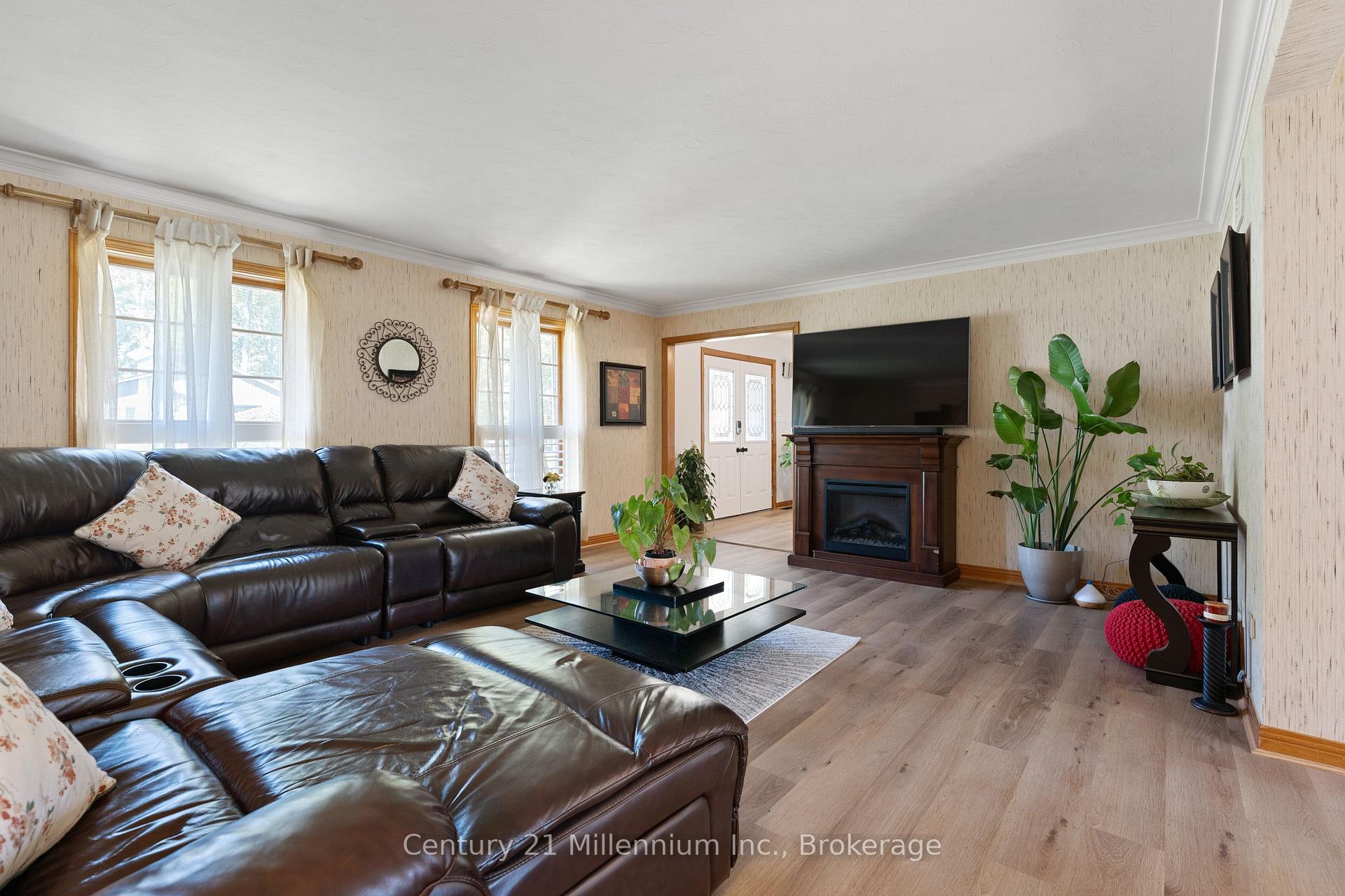 Photo 36 of 449 6th Avenue W, Owen Sound — HOMEH