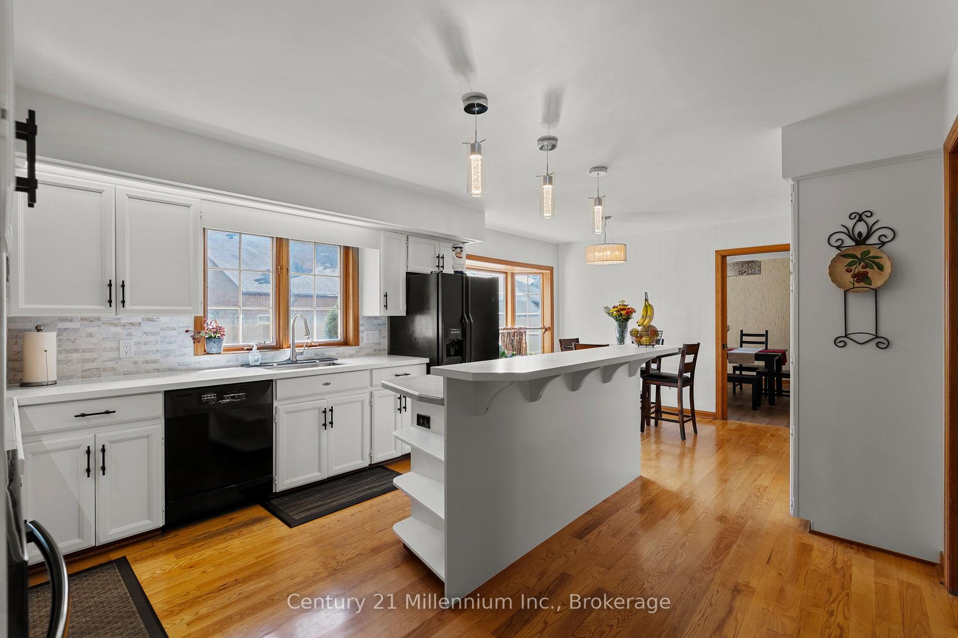 Photo 40 of 449 6th Avenue W, Owen Sound — HOMEH