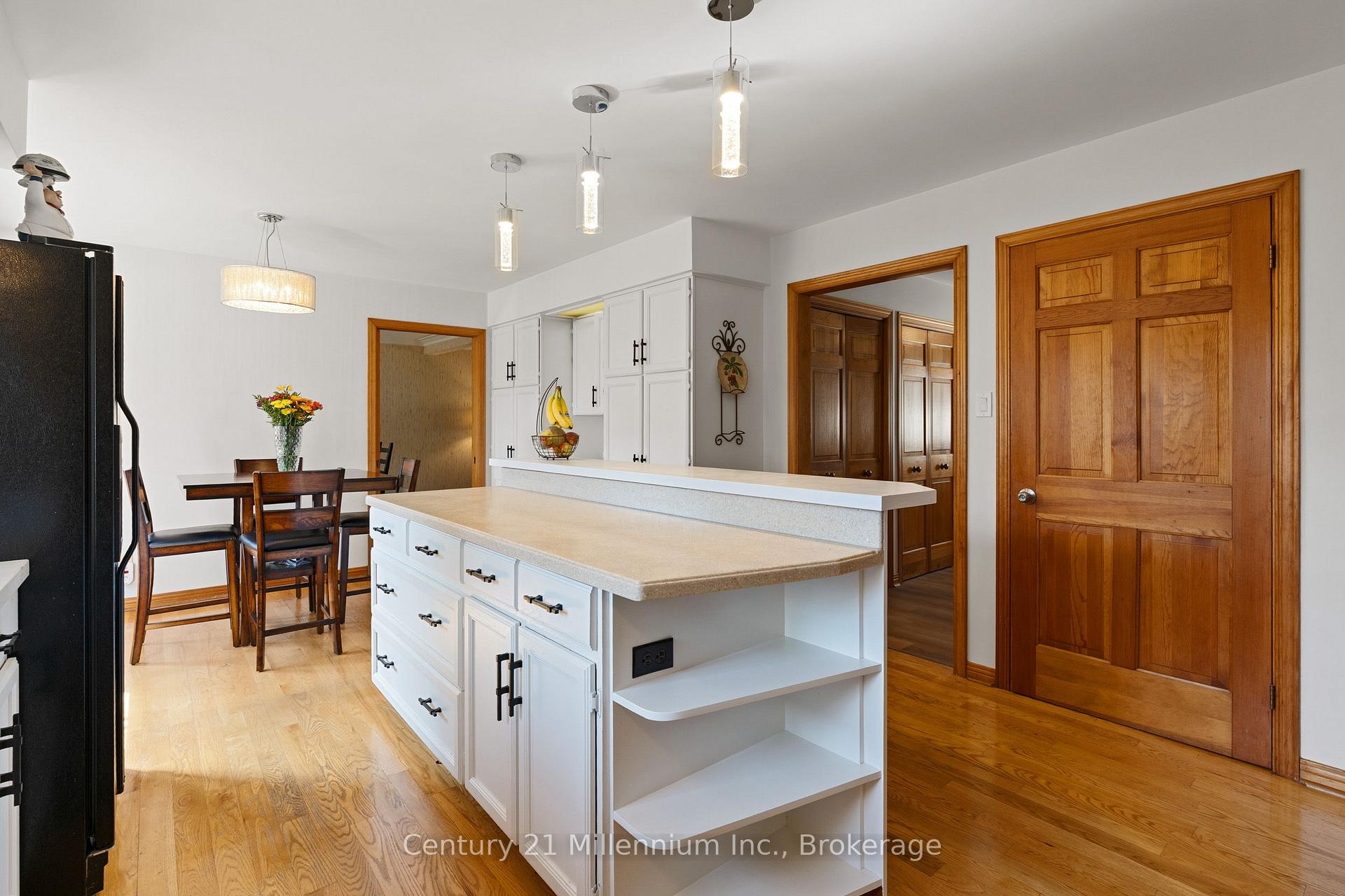 Photo 44 of 449 6th Avenue W, Owen Sound — HOMEH