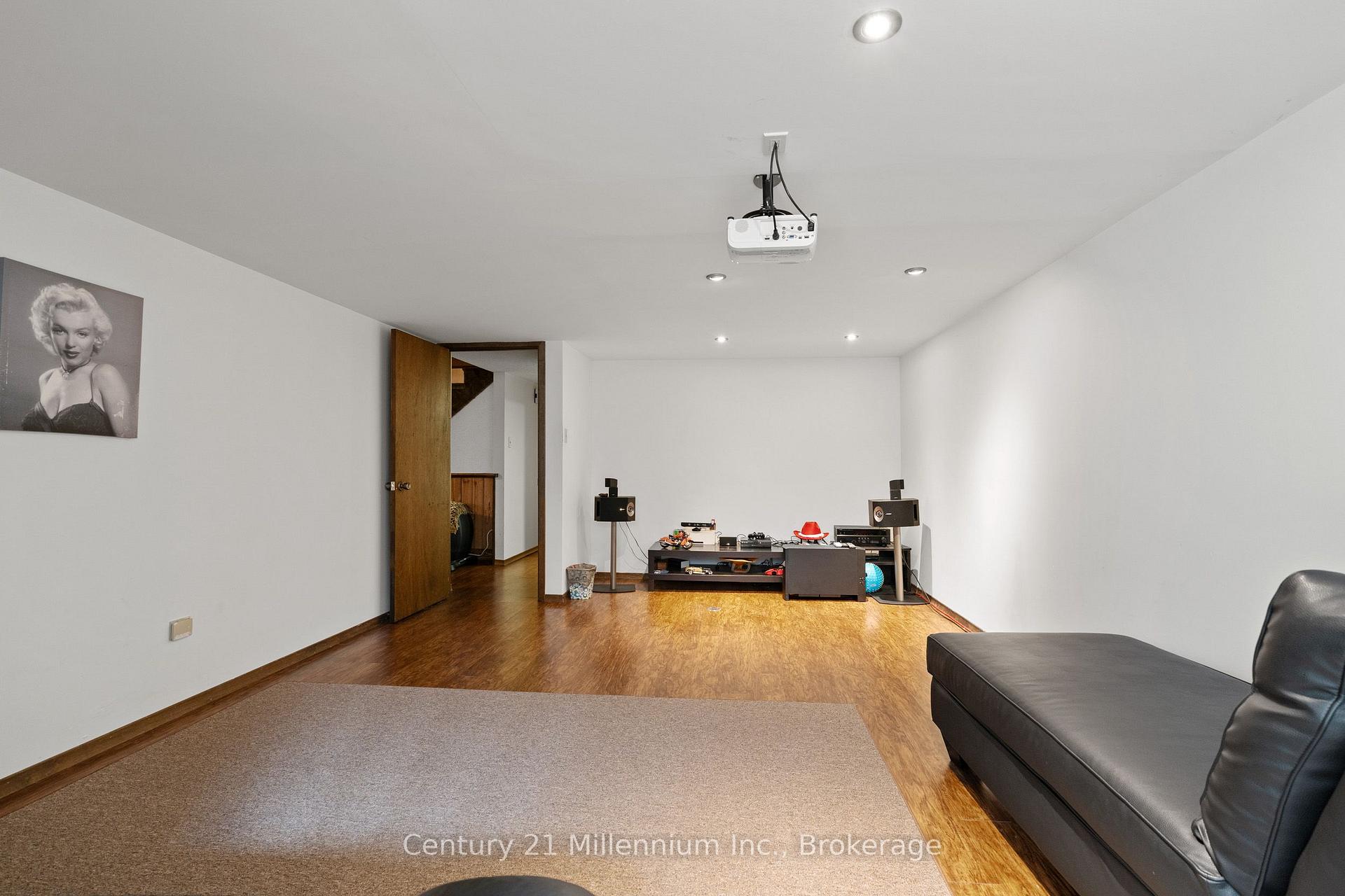 Photo 94 of 449 6th Avenue W, Owen Sound — HOMEH