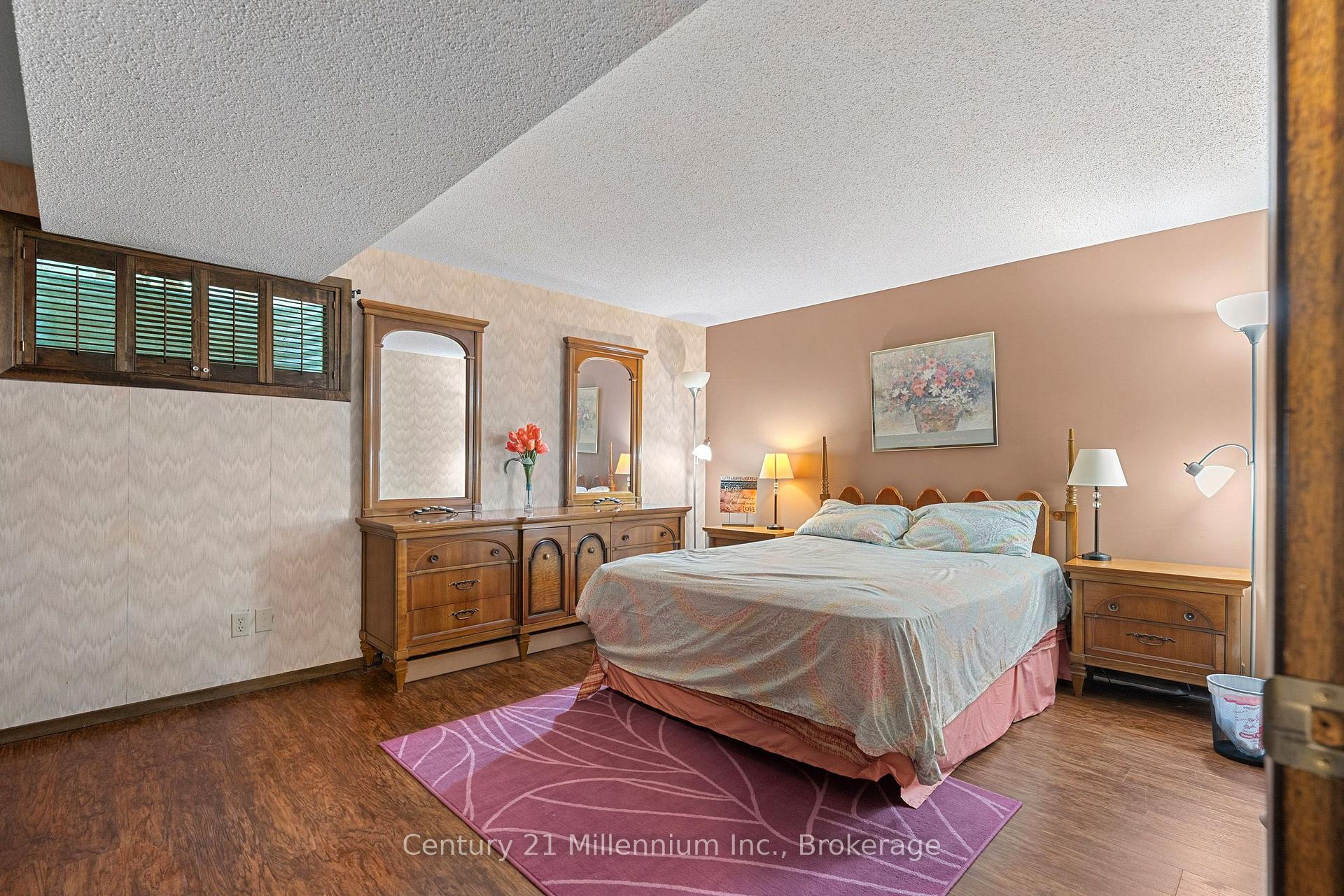 Photo 98 of 449 6th Avenue W, Owen Sound — HOMEH