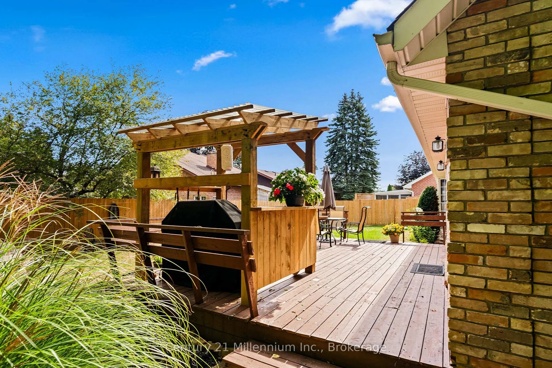Photo 13 of 449 6th Avenue W, Owen Sound — HOMEH