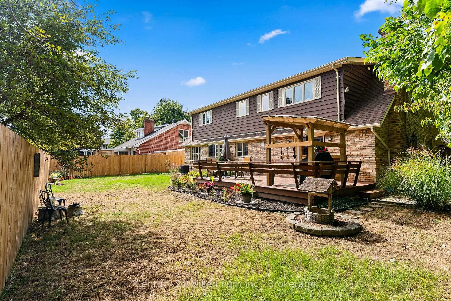 Photo 15 of 449 6th Avenue W, Owen Sound — HOMEH