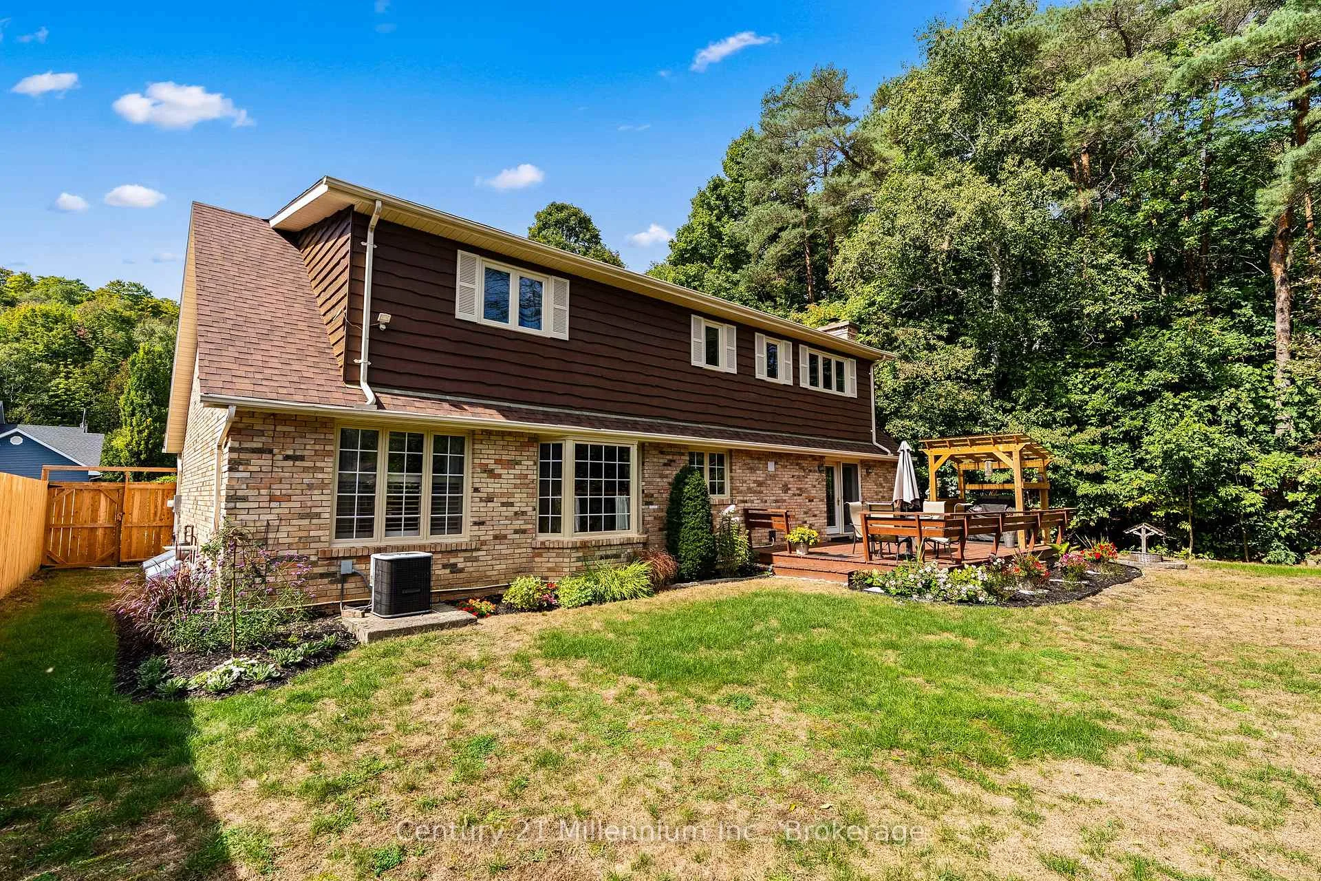 Photo 17 of 449 6th Avenue W, Owen Sound — HOMEH