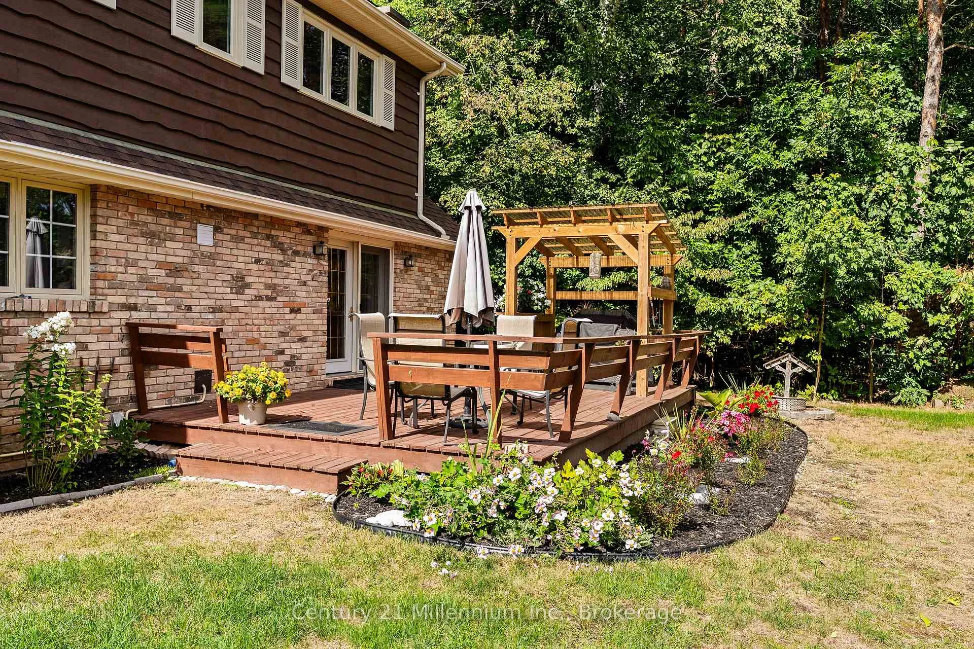 Photo 21 of 449 6th Avenue W, Owen Sound — HOMEH