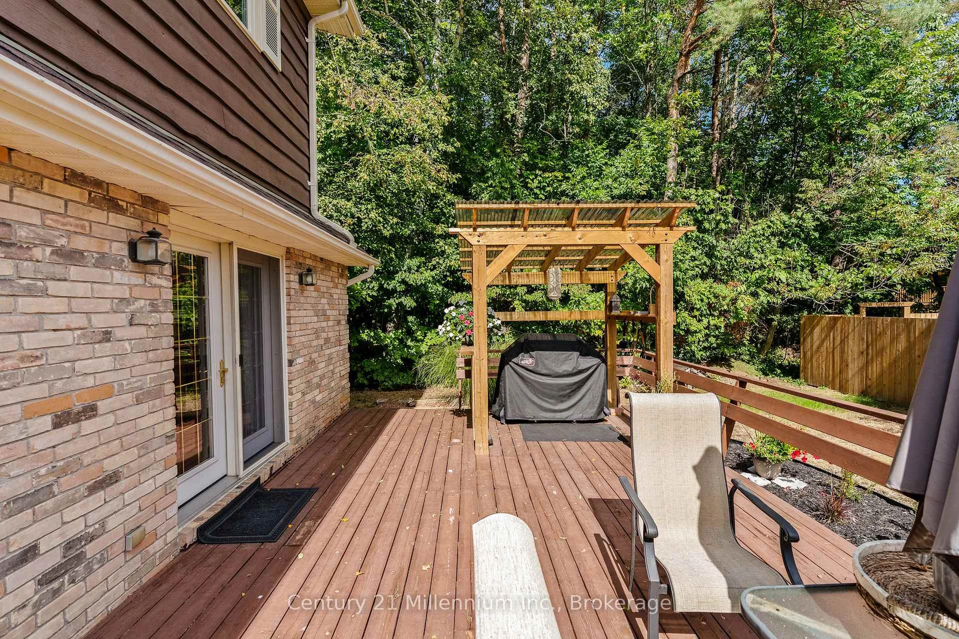 Photo 23 of 449 6th Avenue W, Owen Sound — HOMEH