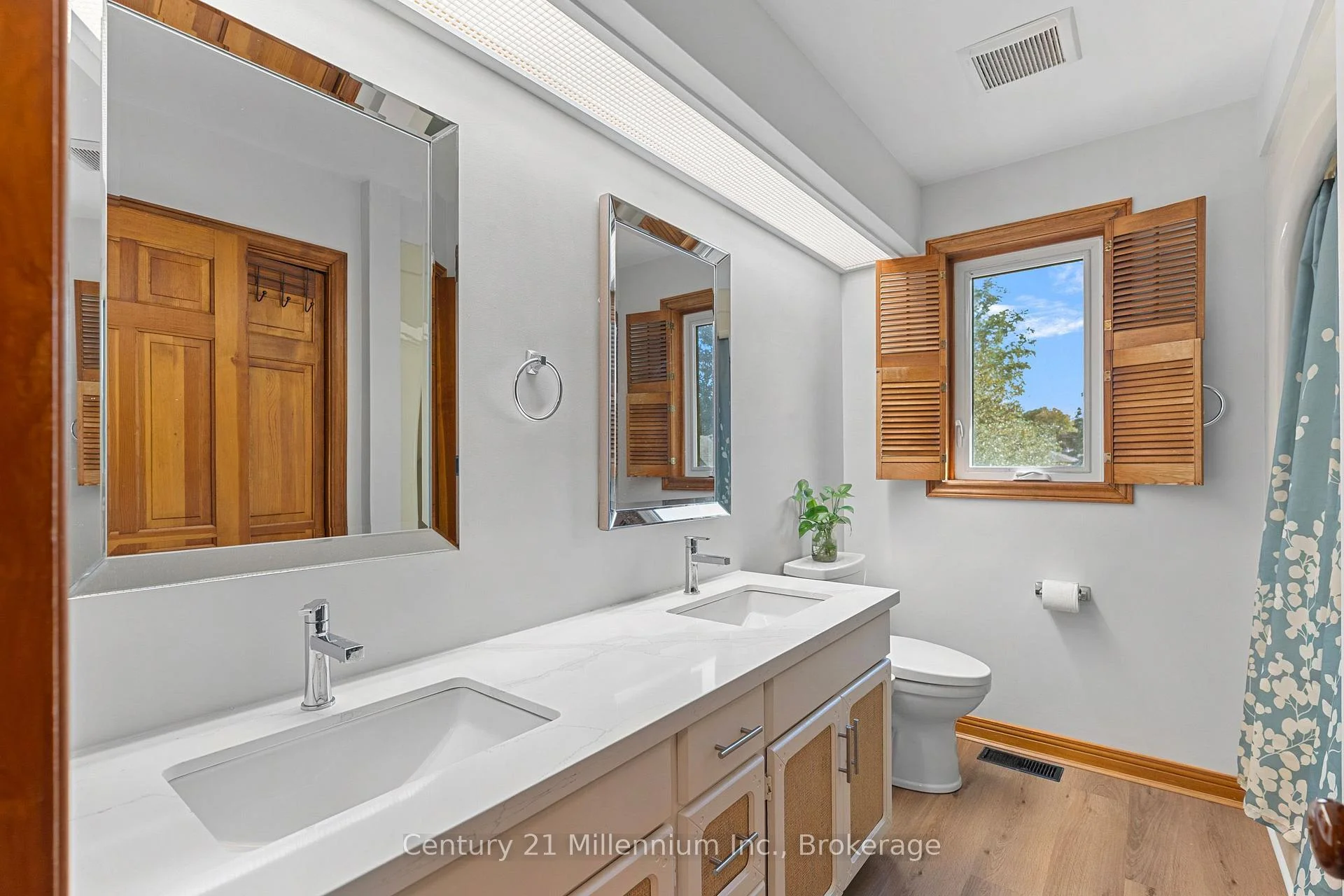 Photo 71 of 449 6th Avenue W, Owen Sound — HOMEH