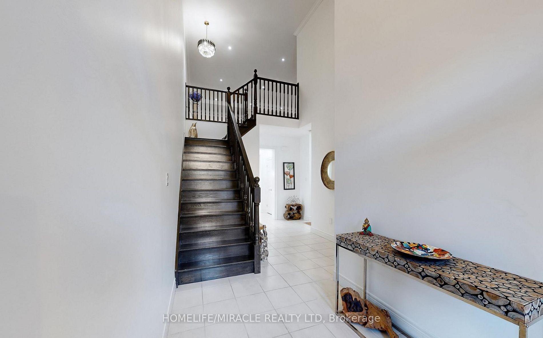 Photo 3 of Unit 3, 39 Kay Crescent, Guelph, Pineridge/Westminster Woods — HOMEH